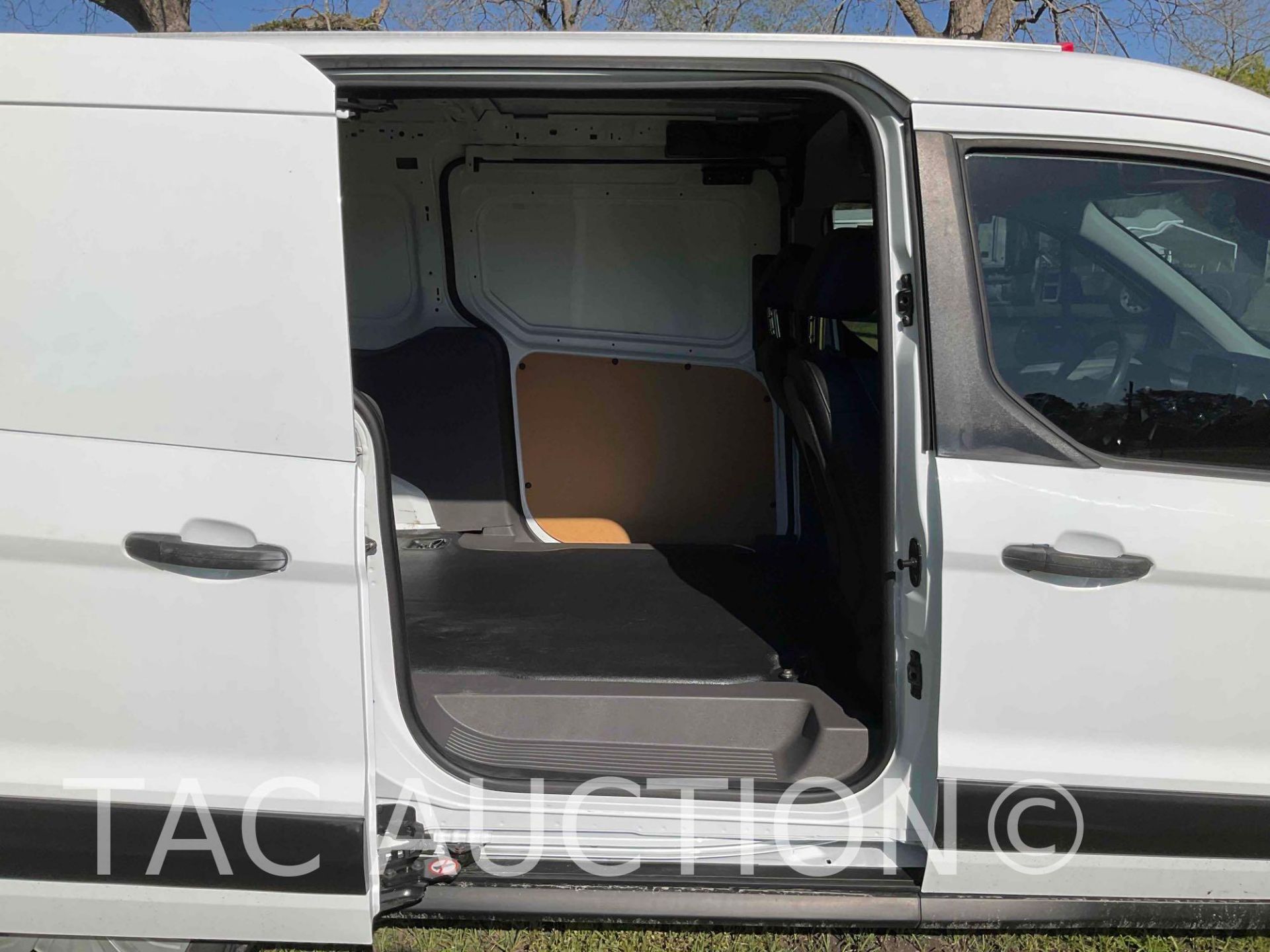 2019 Ford Transit Connect - Image 22 of 47