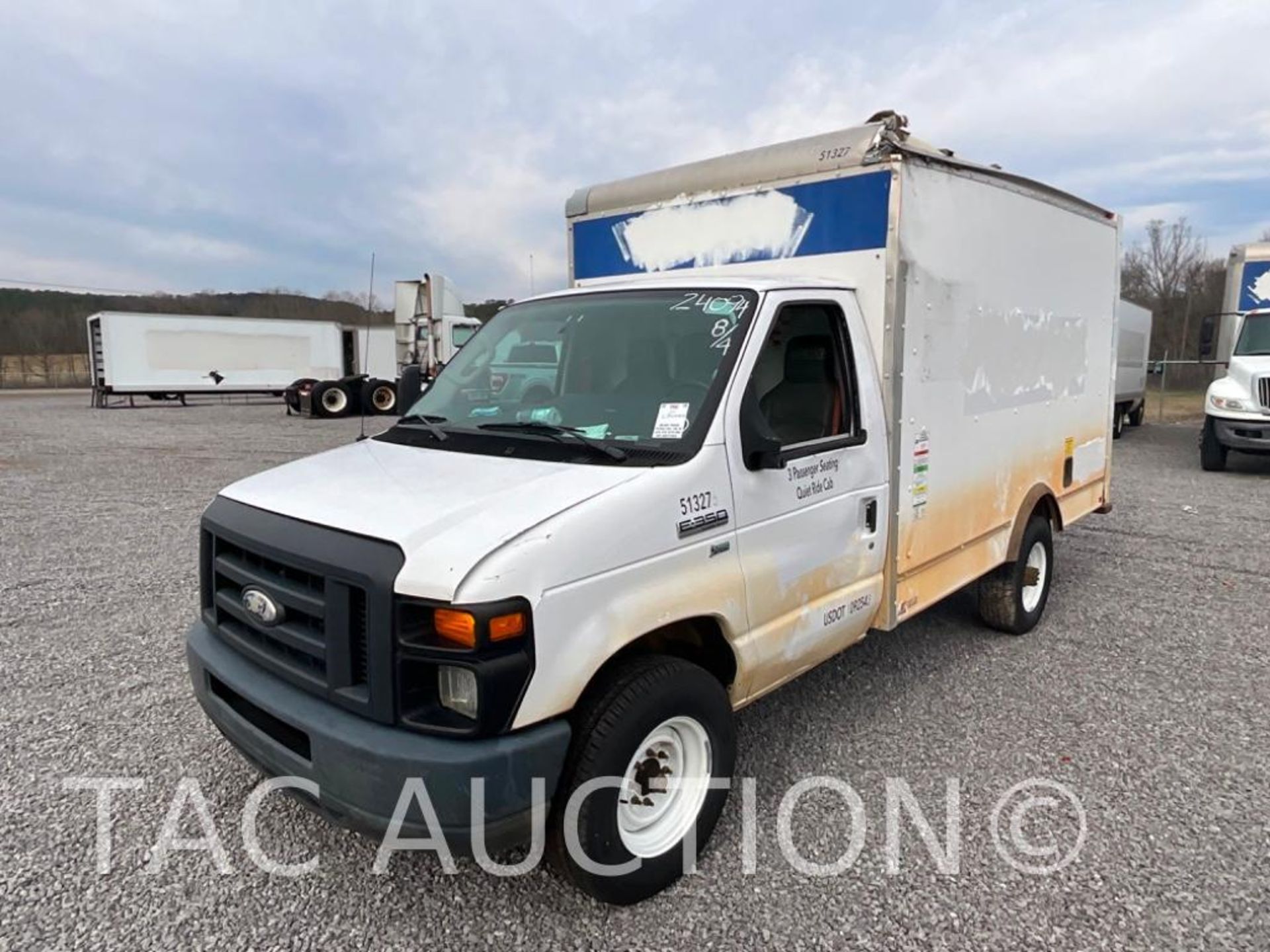 2015 Ford E-350 12ft Box Truck