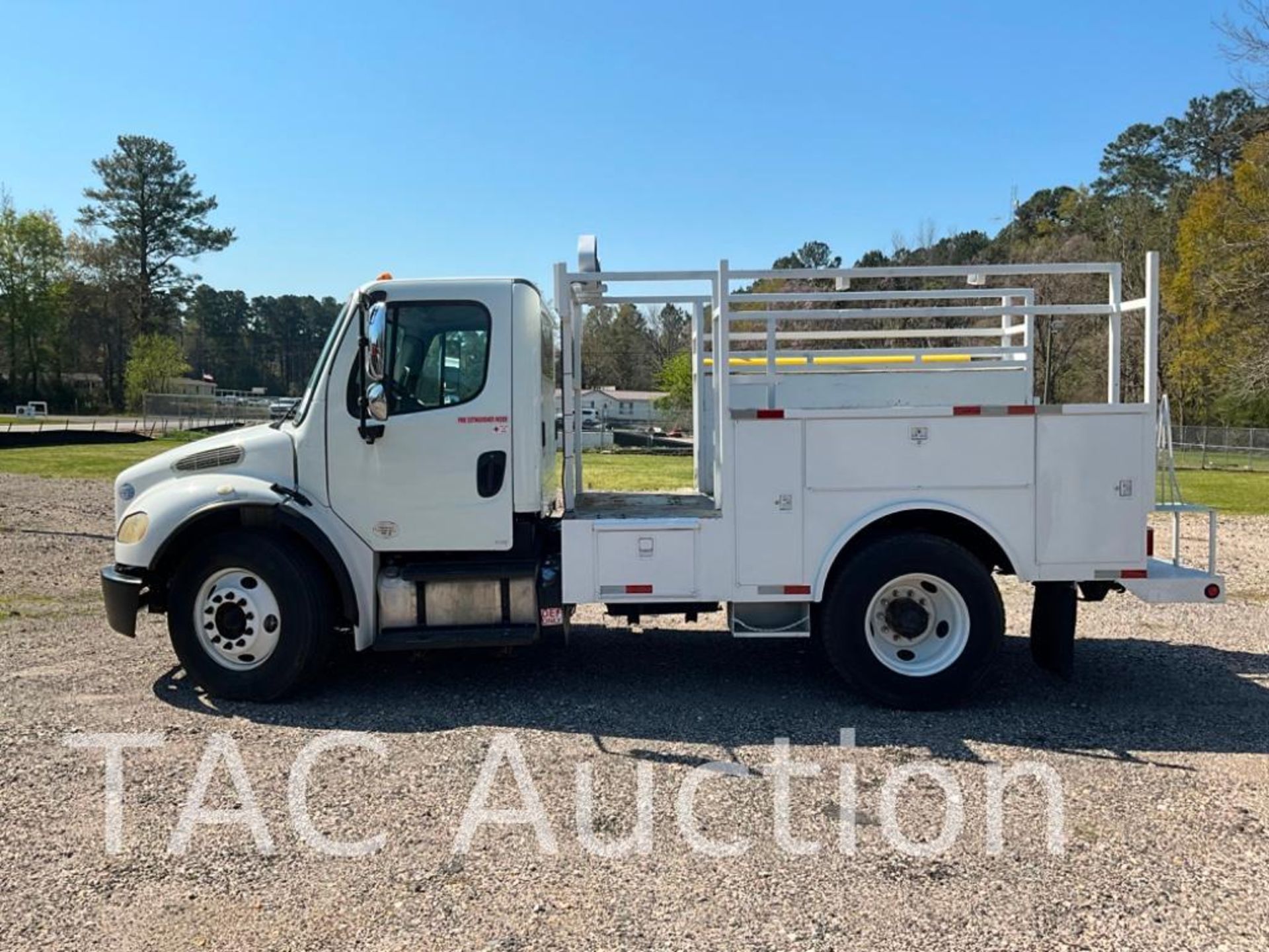 2013 Freightliner M2 106 Utility/Service Truck - Image 2 of 57