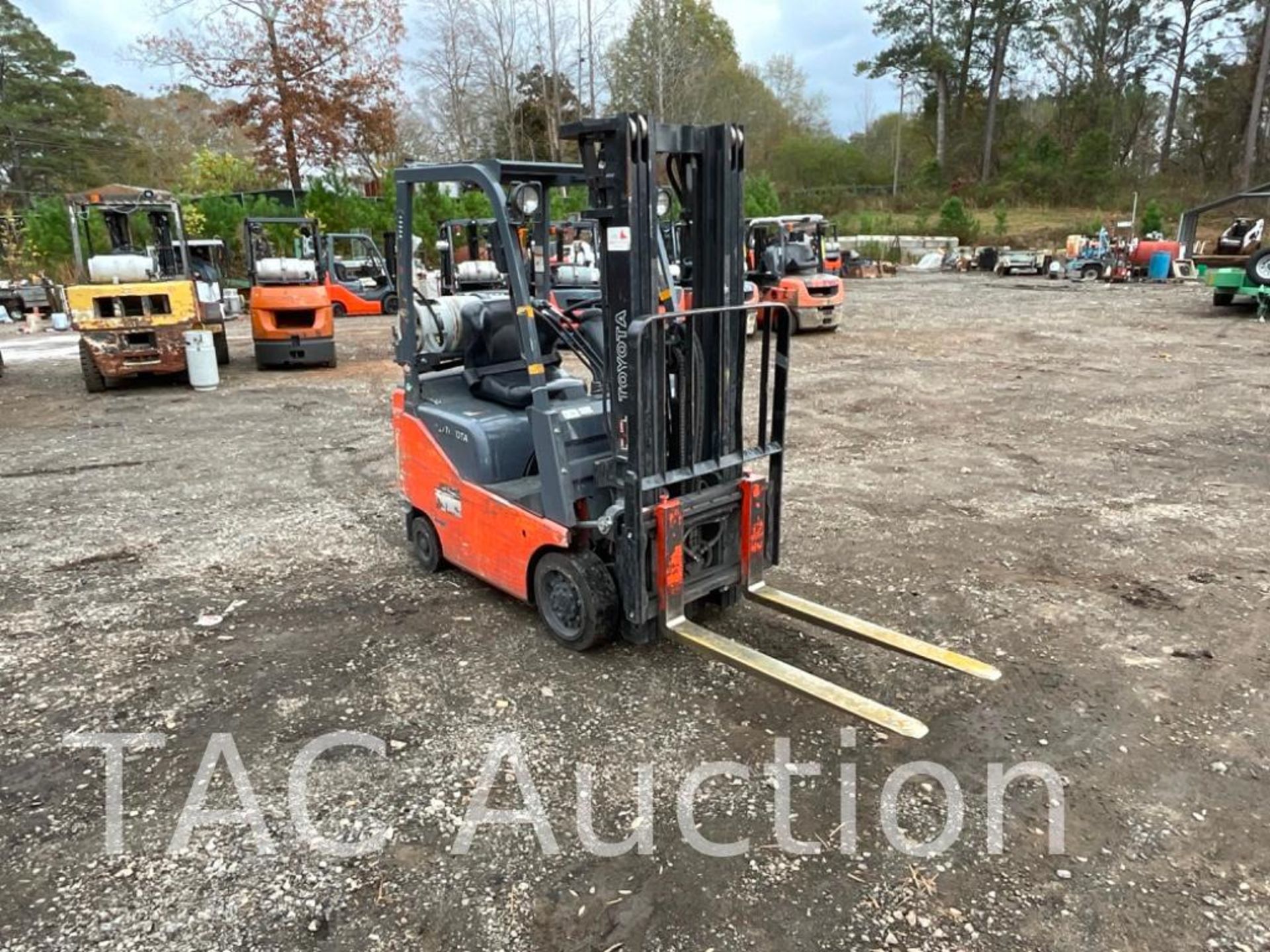 Toyota 8FGCU15 3,000lb Forklift - Image 7 of 15