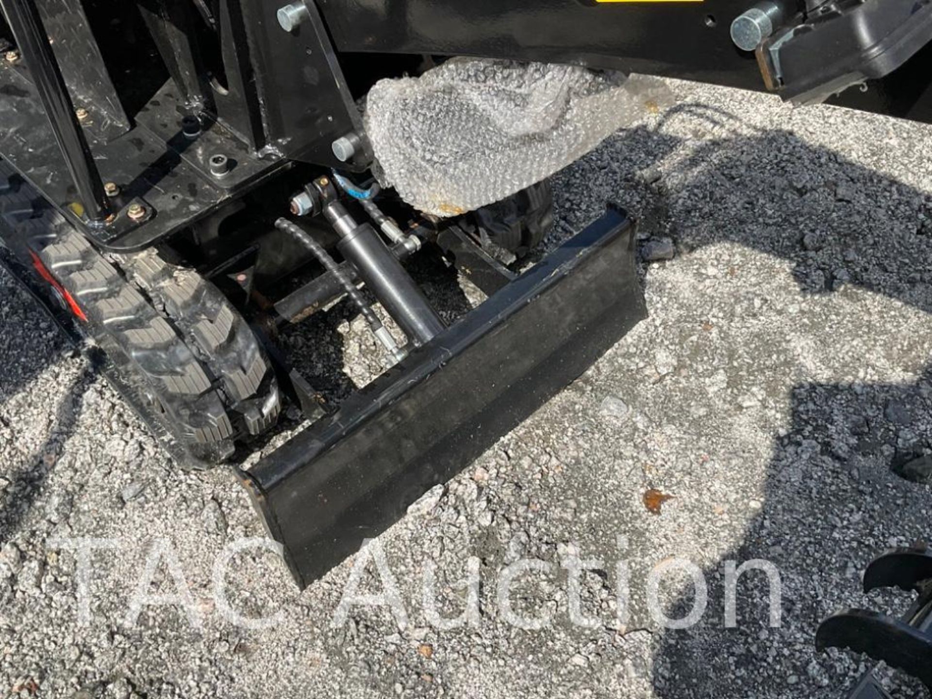 New AGT QS12R Mini Excavator - Image 13 of 17
