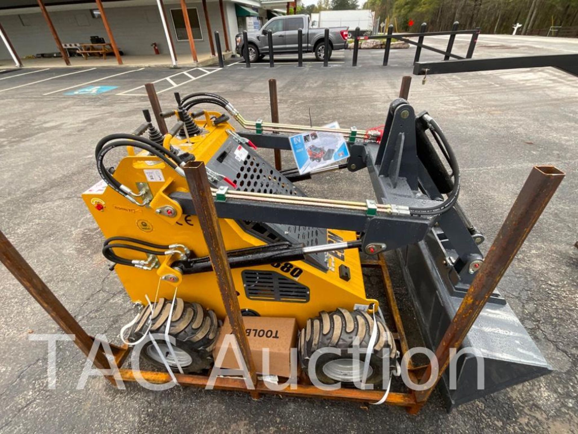 New EG380 Mini Skid Steer Loader - Image 11 of 36