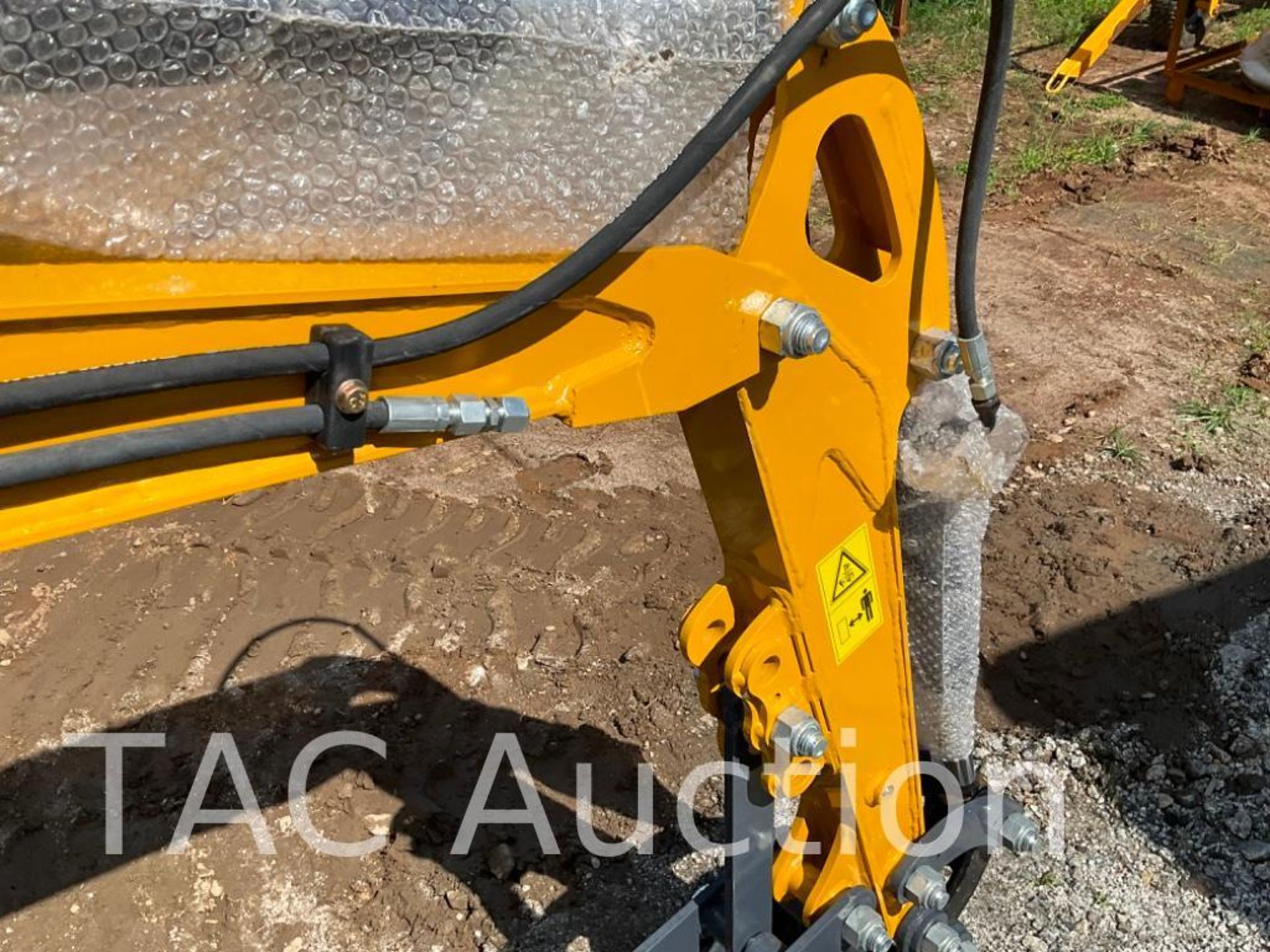 New AGT H13R Enclosed Cab Mini Excavator - Image 15 of 18