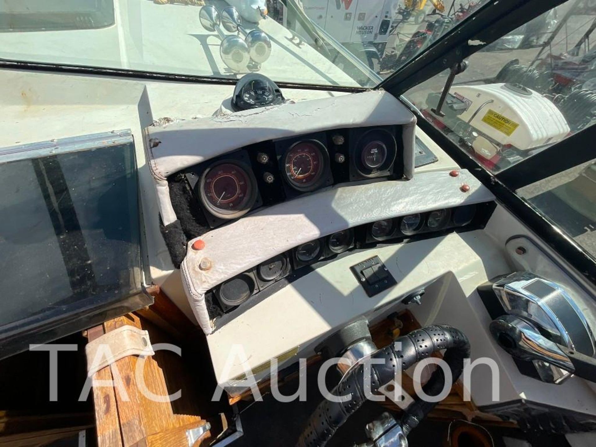 1985 Chaparral 21ft Cuddy Cabin Speed Boat - Image 12 of 26