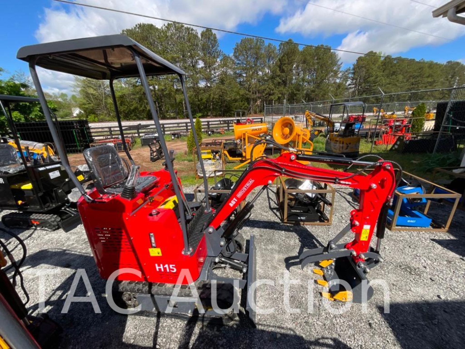 New AGT H15 Mini Excavator - Image 7 of 19