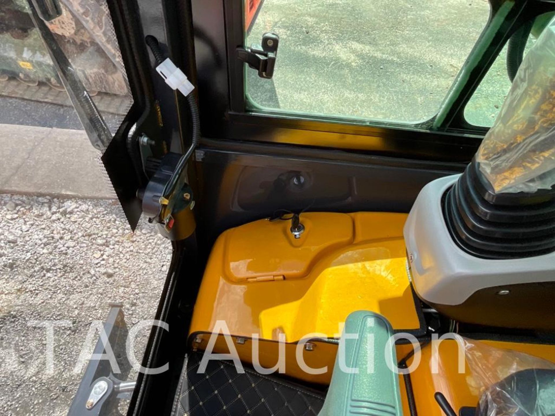 New AGT QK18RXS-C Enclosed Cab Mini Excavator - Image 14 of 22