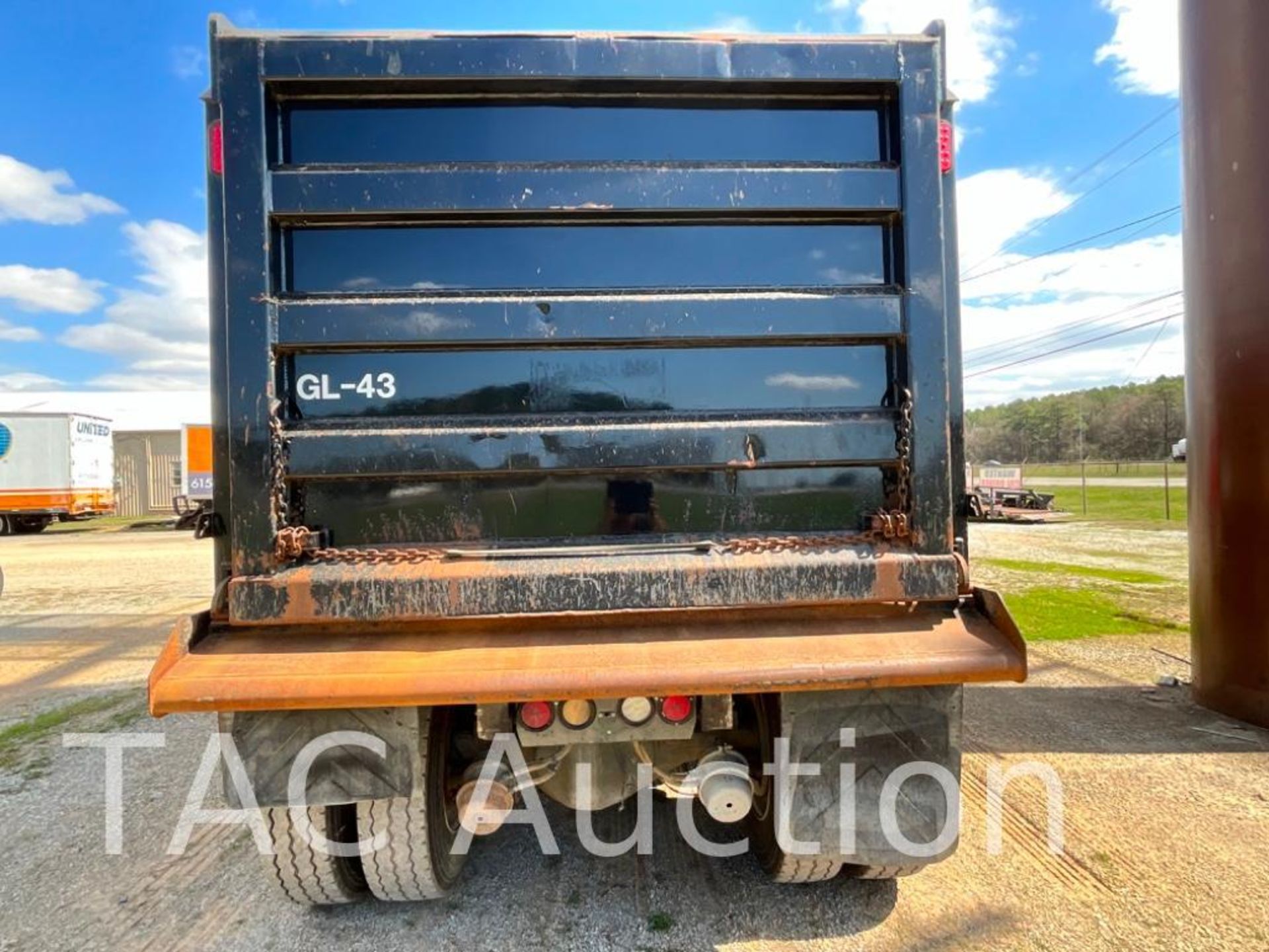 2016 Kenworth T880 Tri-Axle Dump Truck - Image 5 of 67