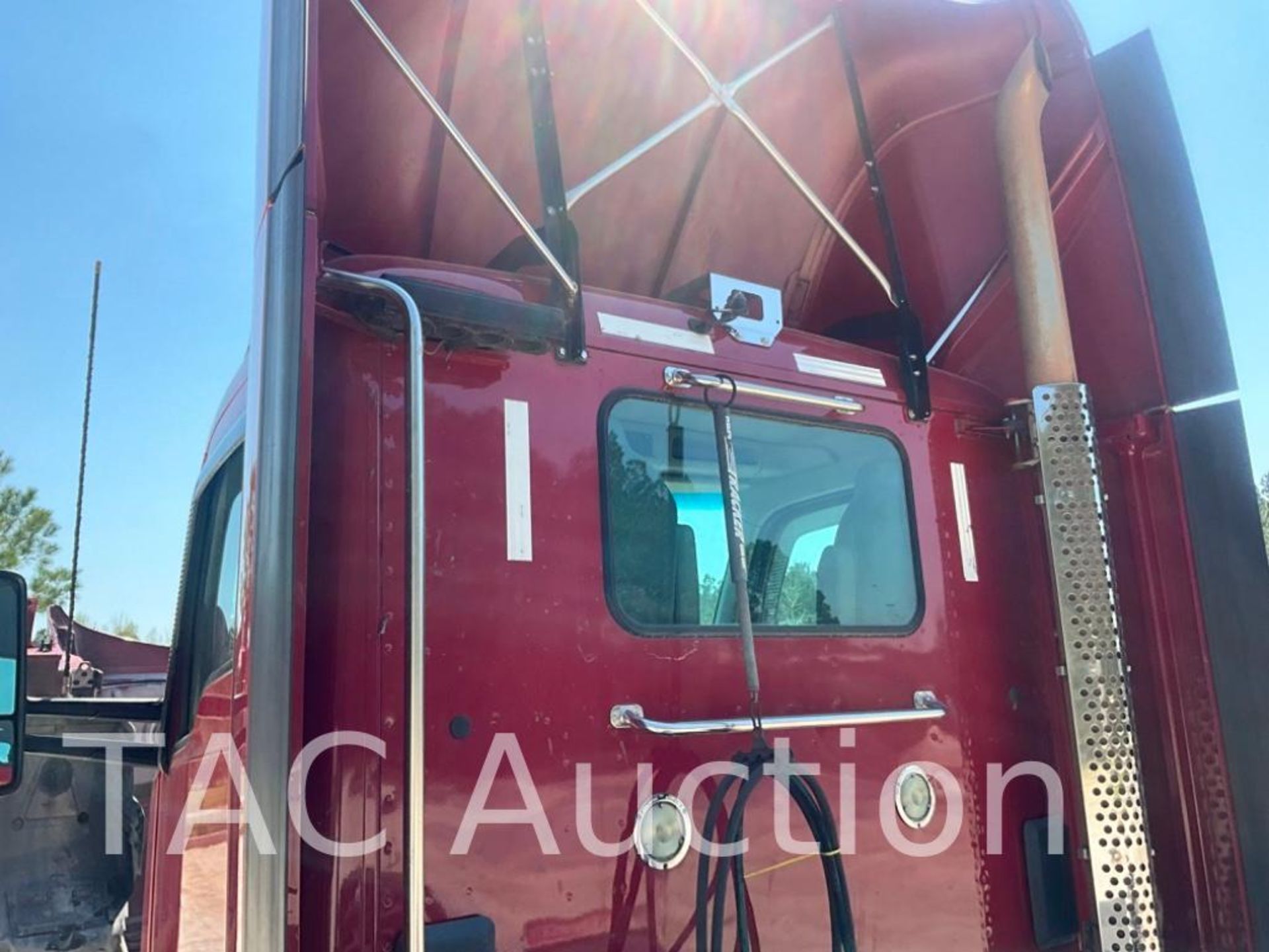 2018 Kenworth T680 Day Cab - Image 67 of 81