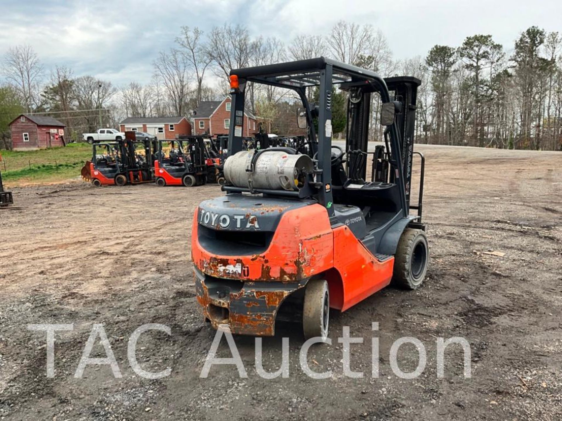 2016 Toyota 8FGU25 5,000lb Forklift - Image 5 of 35