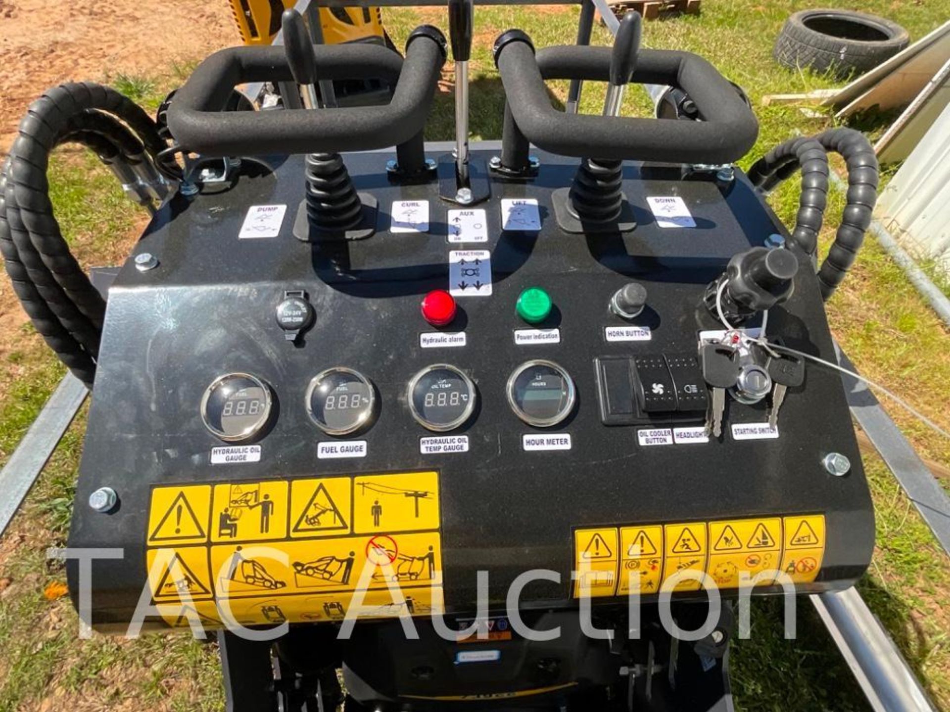 New AGT KRT23 Mini Skid Steer - Image 8 of 16