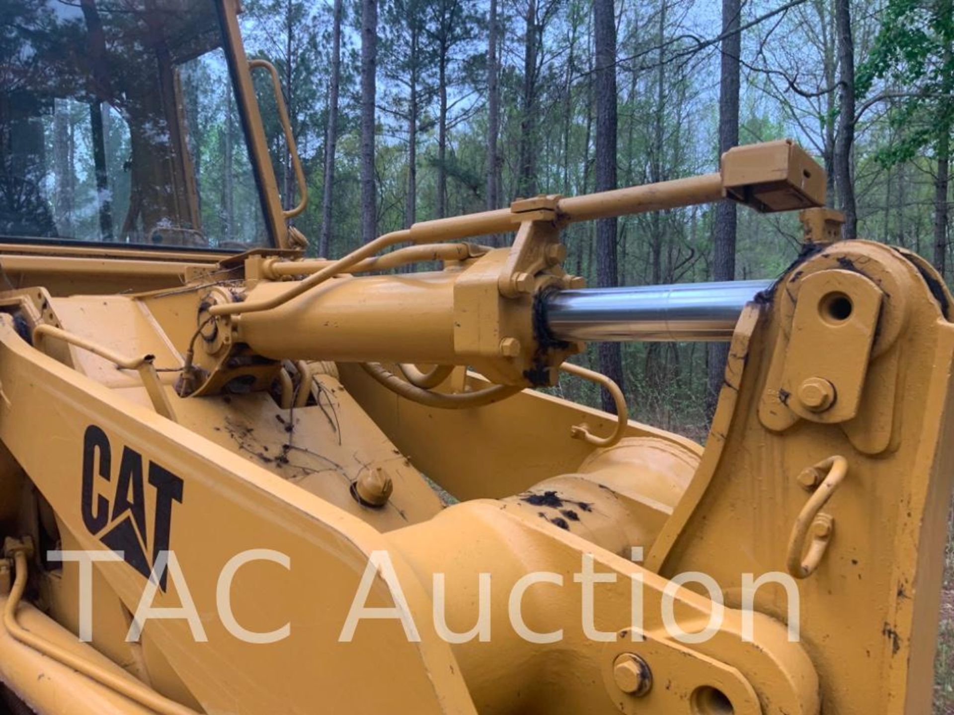 Caterpillar 963 Crawler Loader - Image 26 of 49