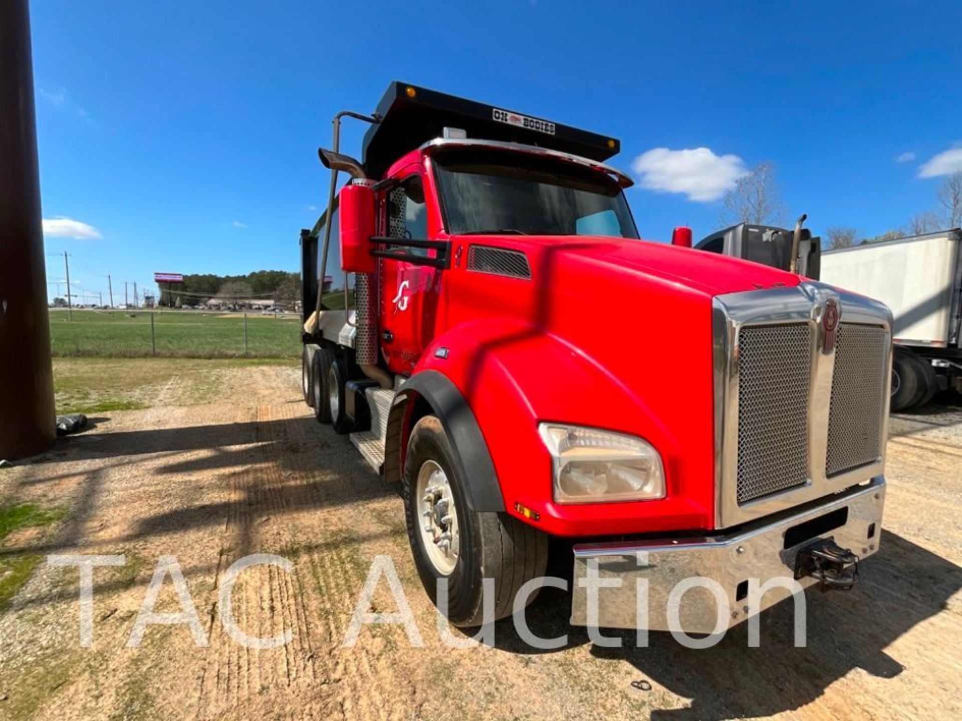 2016 Kenworth T880 Tri-Axle Dump Truck - Image 10 of 67