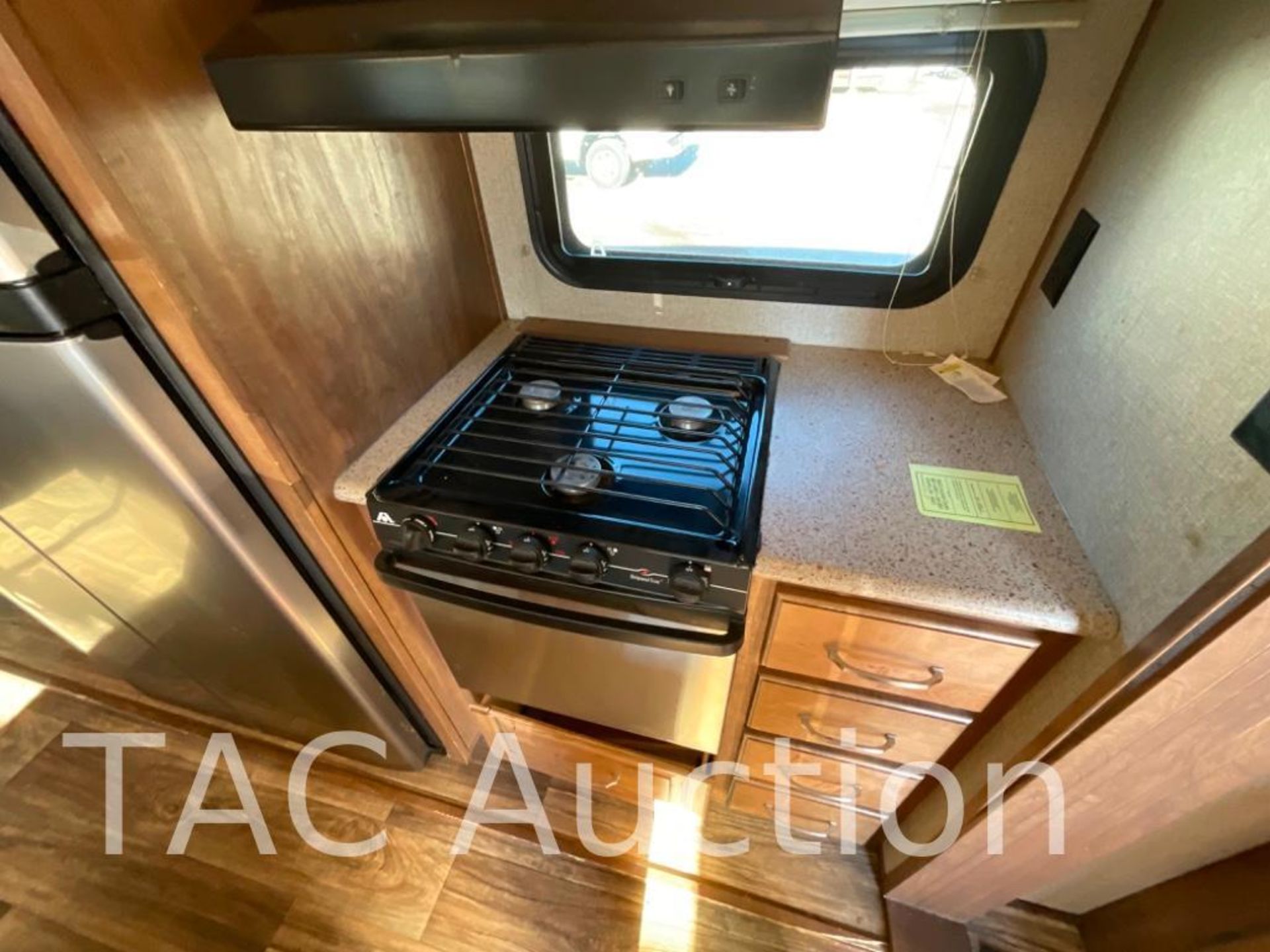 2017 Keystone Laredo LA350FB17 35ft Fifth Wheel Camper - Image 35 of 73