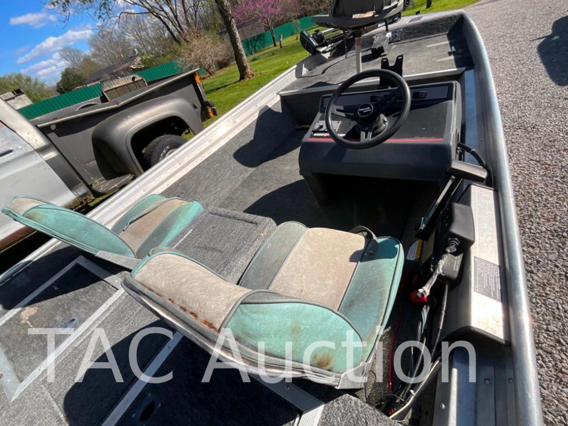 1989 Bass Tracker 17ft Bass Boat W/ Trailer - Image 12 of 52