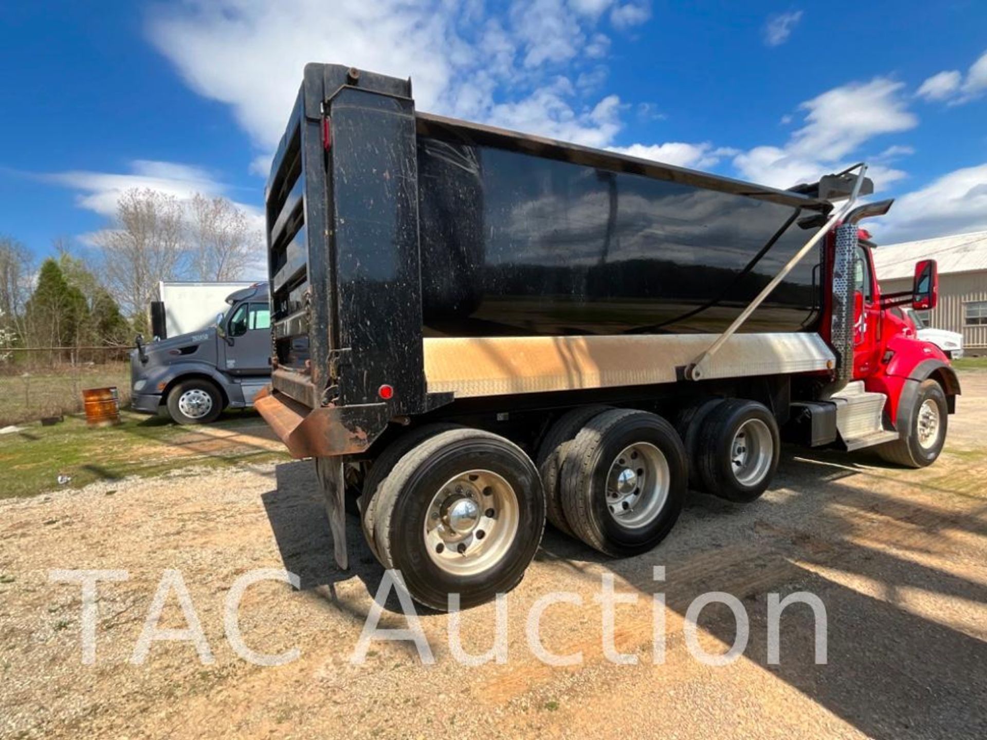 2016 Kenworth T880 Tri-Axle Dump Truck - Image 7 of 67