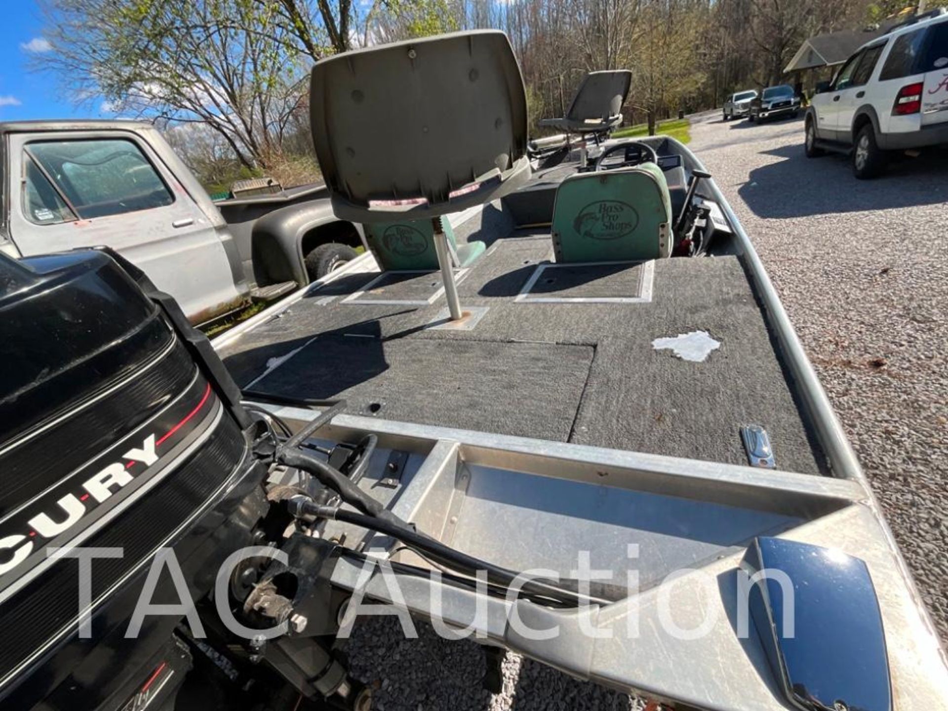 1989 Bass Tracker 17ft Bass Boat W/ Trailer - Image 15 of 52