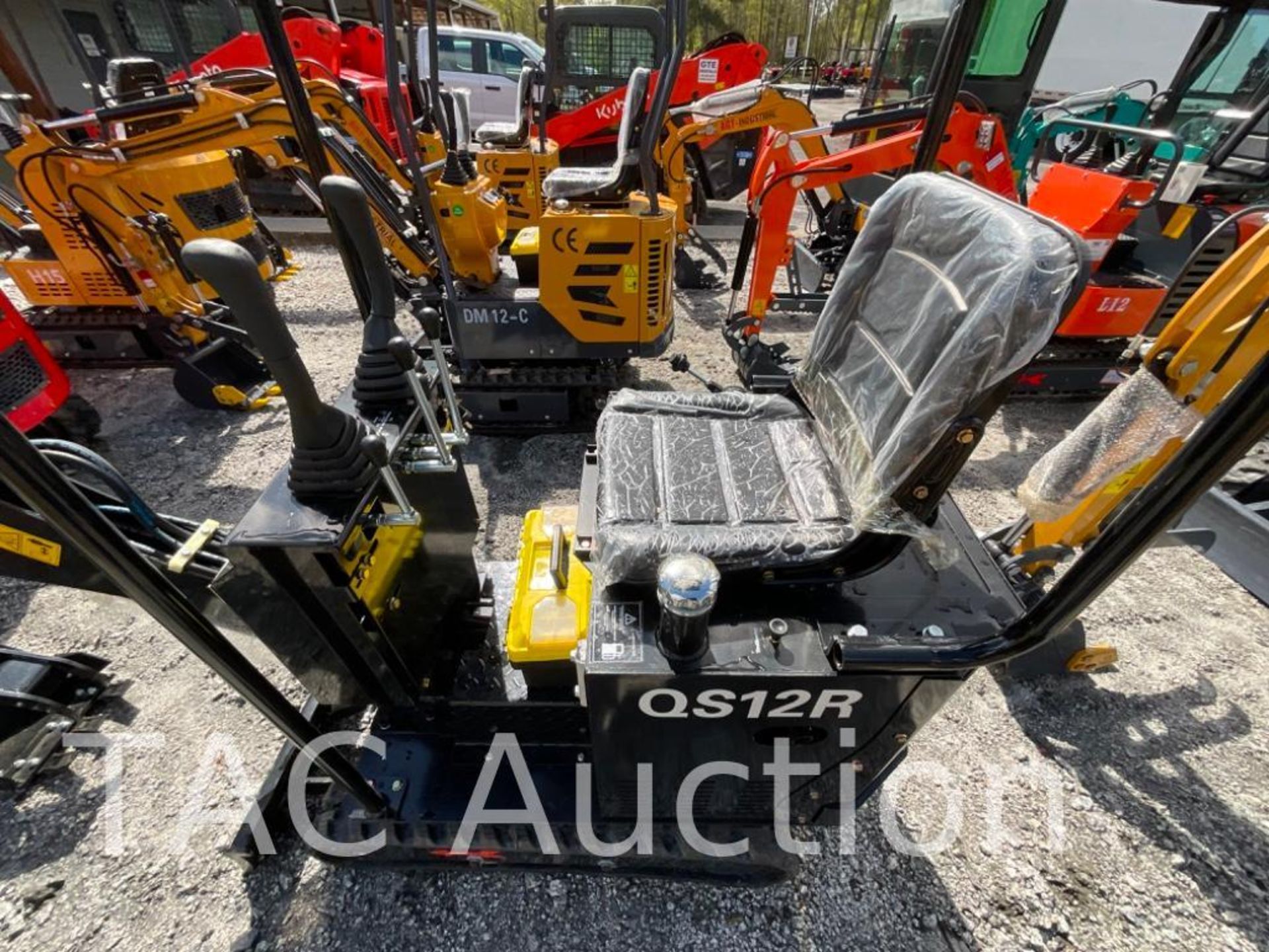 New AGT QS12R Mini Excavator - Image 9 of 17