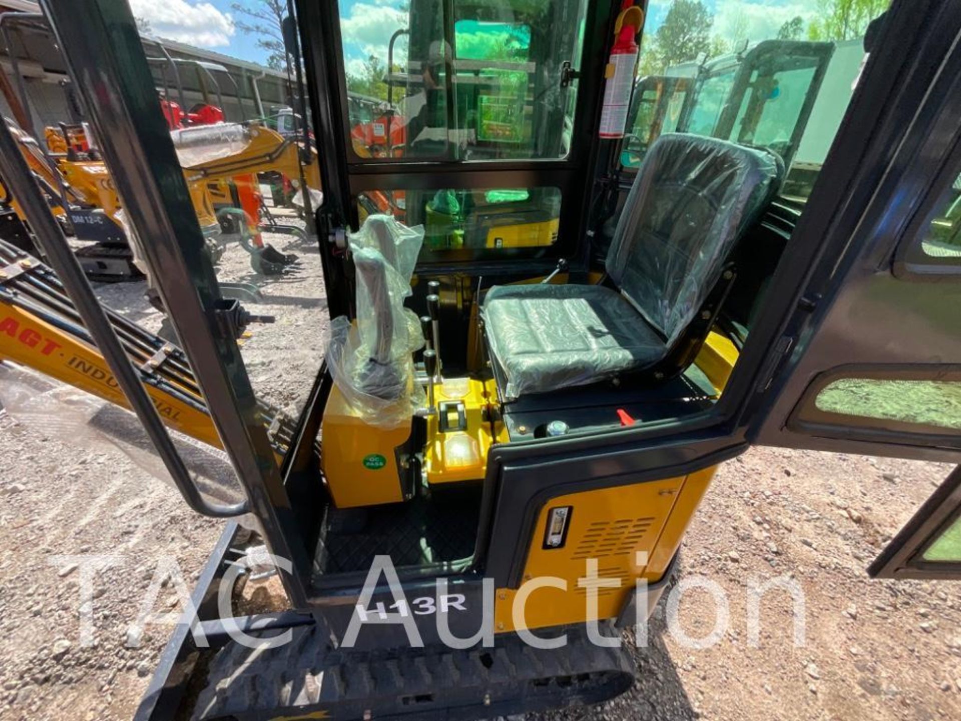 New AGT H13R Enclosed Cab Mini Excavator - Image 8 of 18