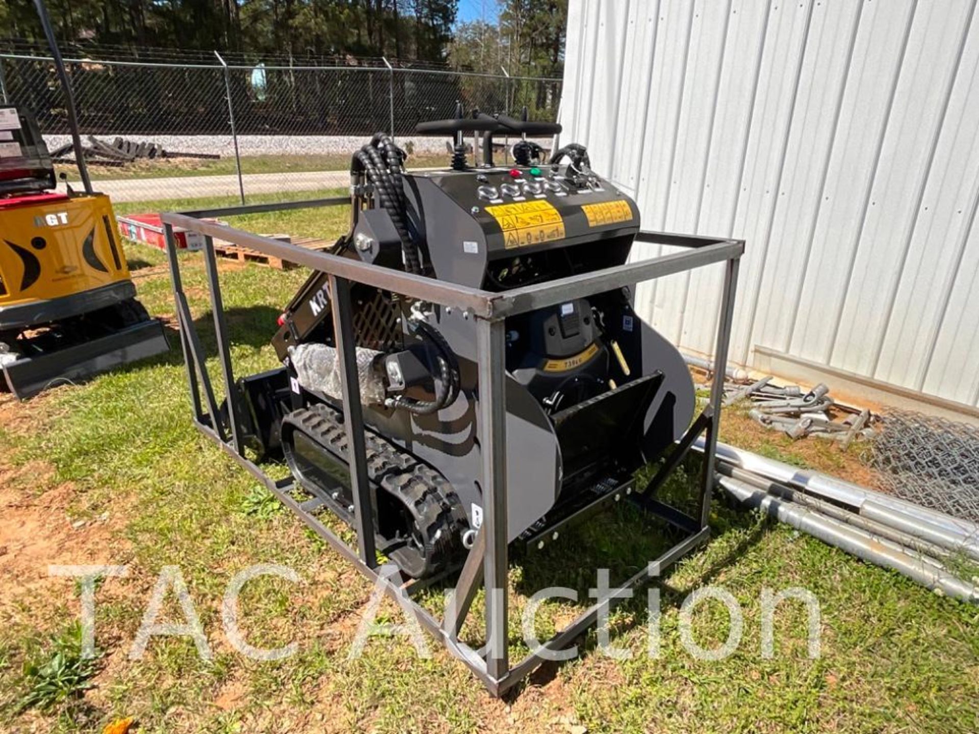 New AGT KRT23 Mini Skid Steer - Image 3 of 16