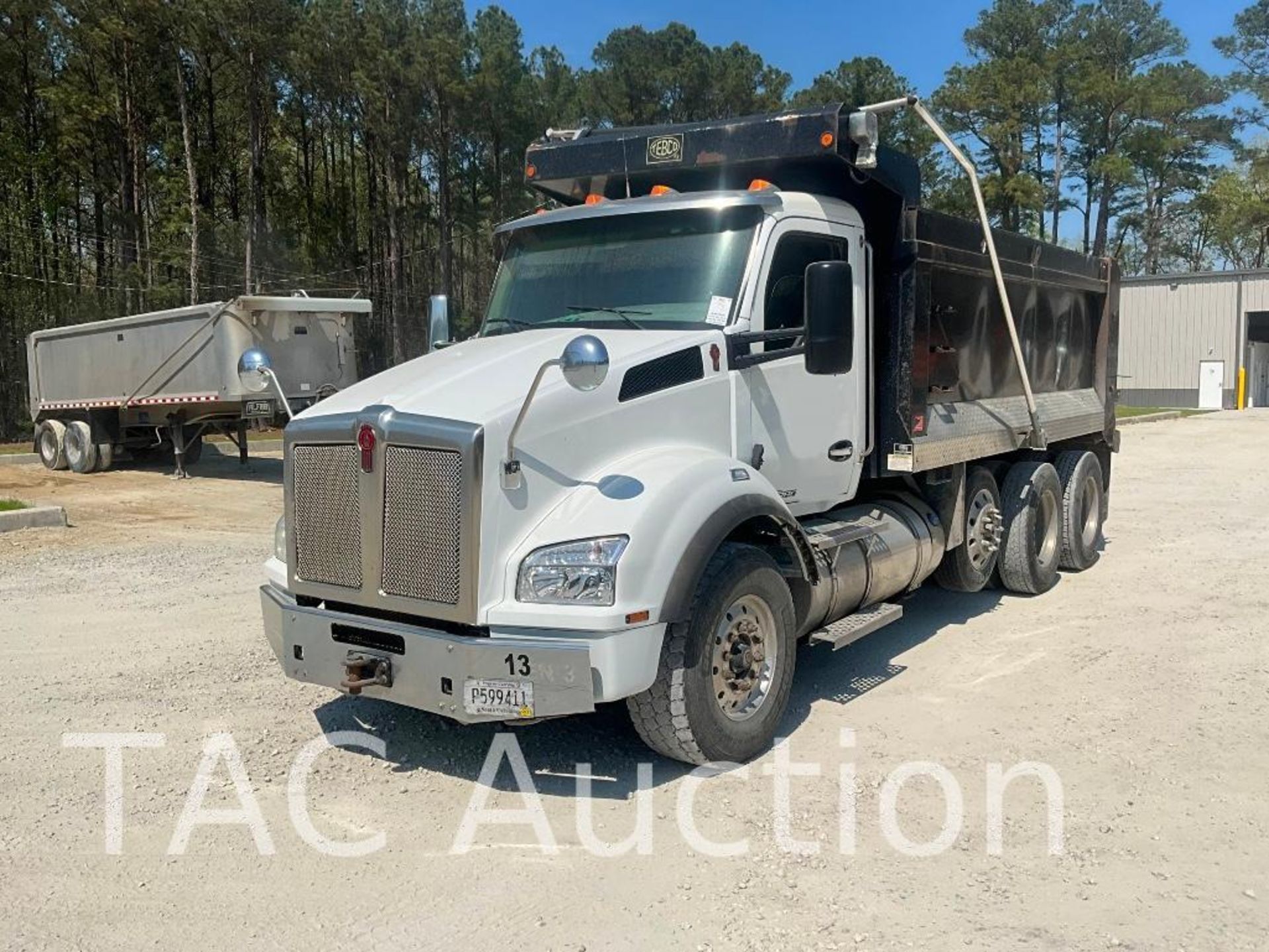 2017 Kenworth T880 Tri-Axle Dump Truck