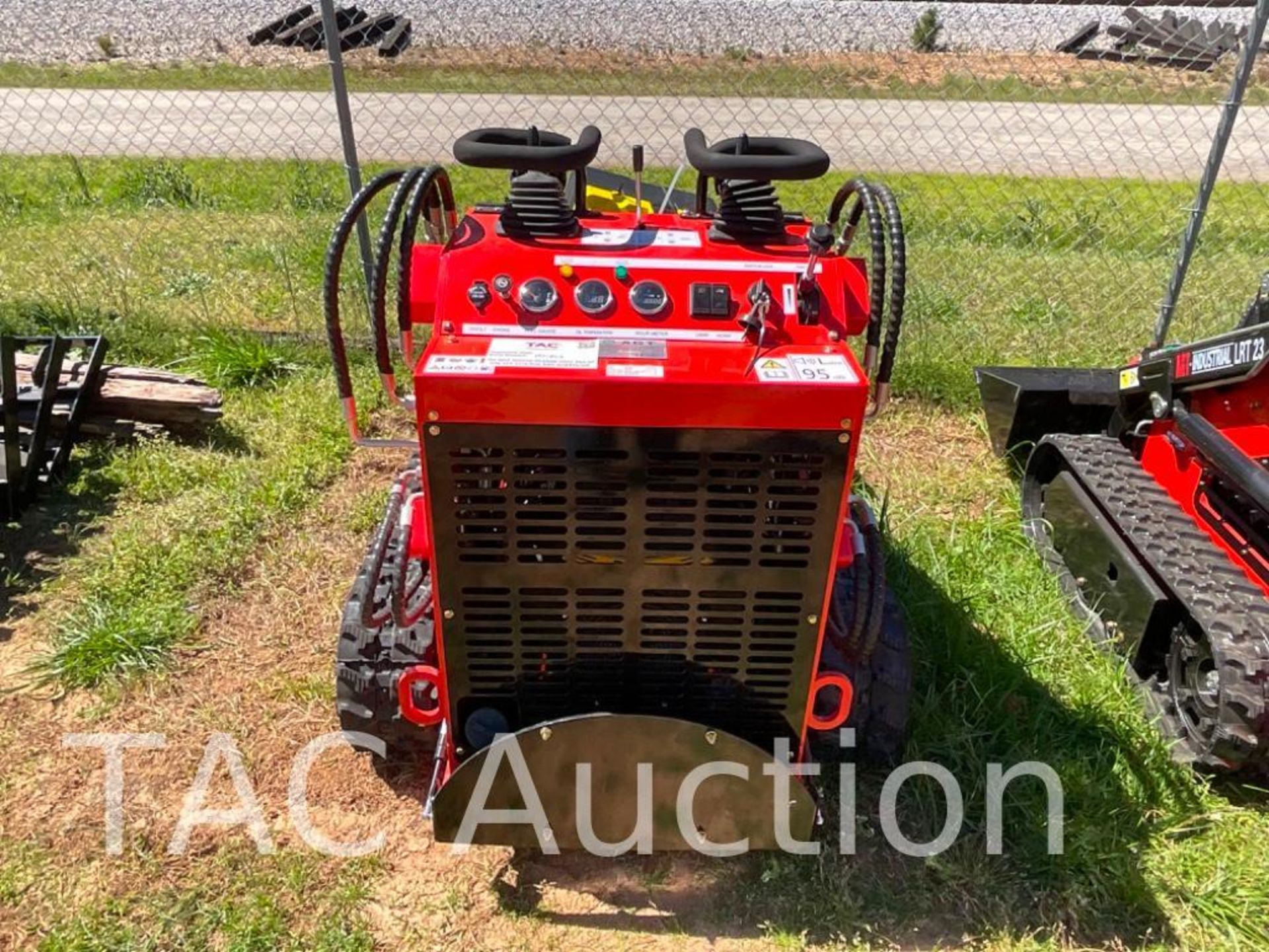 New AGT LRT23 Mini Skid Steer - Image 4 of 16