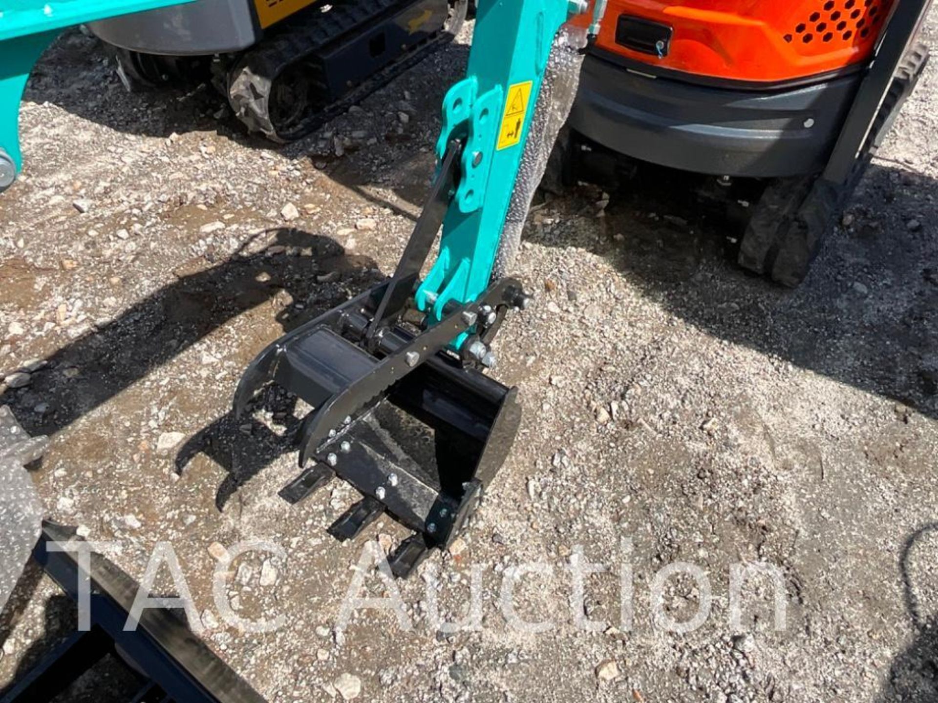 New AGT QH13R Enclosed Cab Mini Excavator - Image 15 of 19