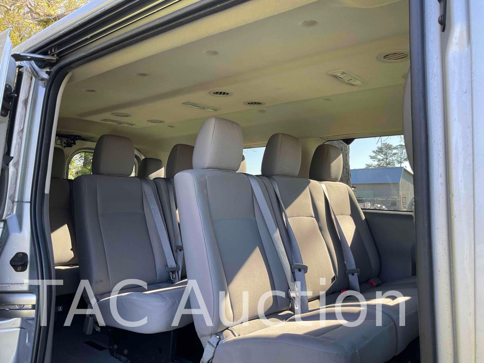 2013 Nissan NV3500 (12) Passenger Van - Image 28 of 46