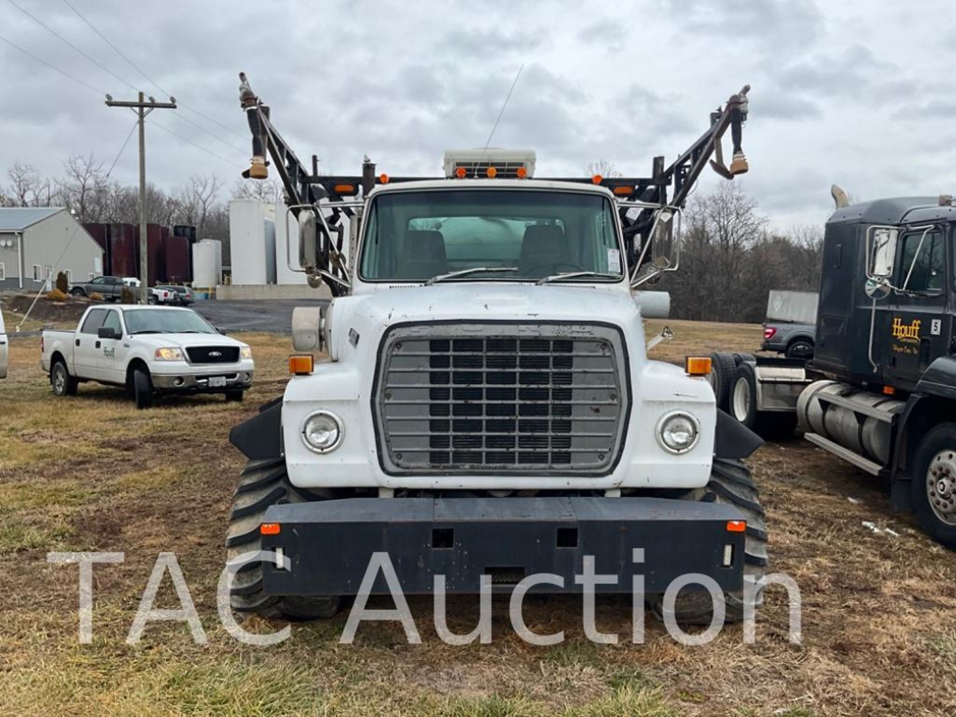 1994 Ford LN8000 Floater Sprayer Truck - Image 9 of 49