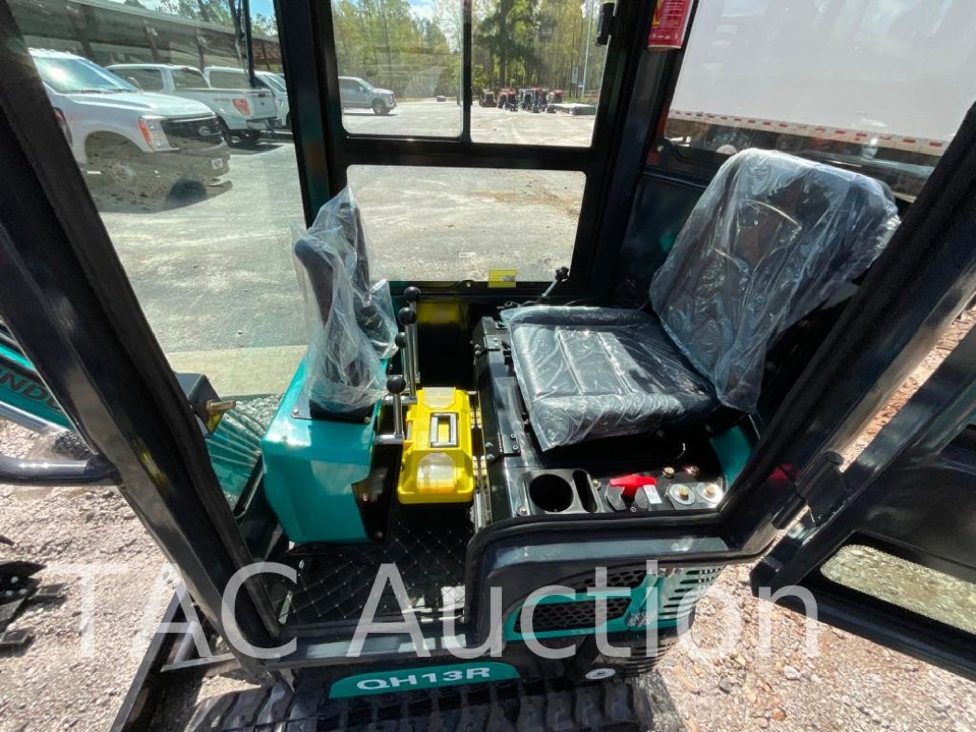 New AGT QH13R Enclosed Cab Mini Excavator - Image 9 of 19
