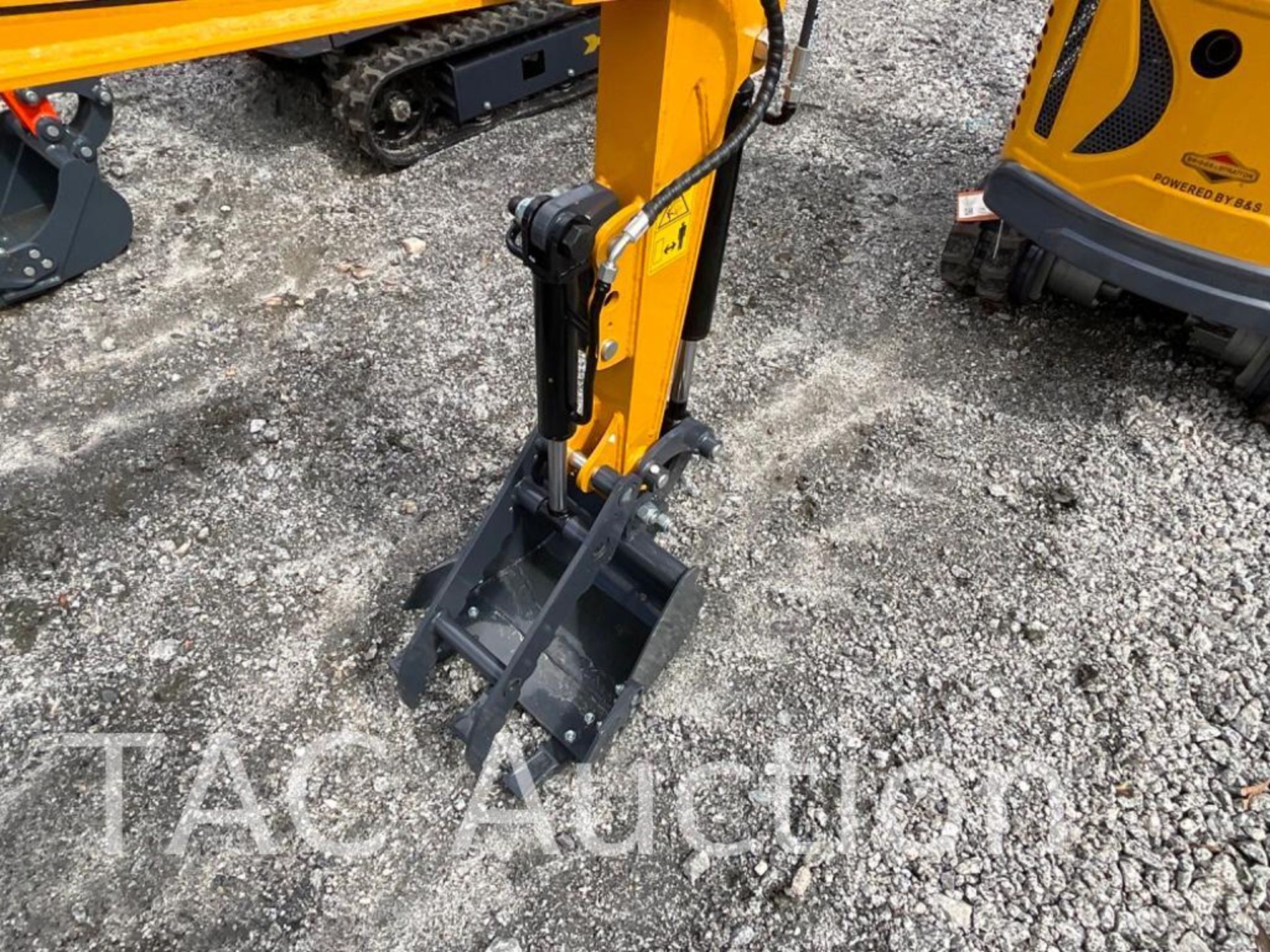 New AGT QK18RXS-C Enclosed Cab Mini Excavator - Image 20 of 22