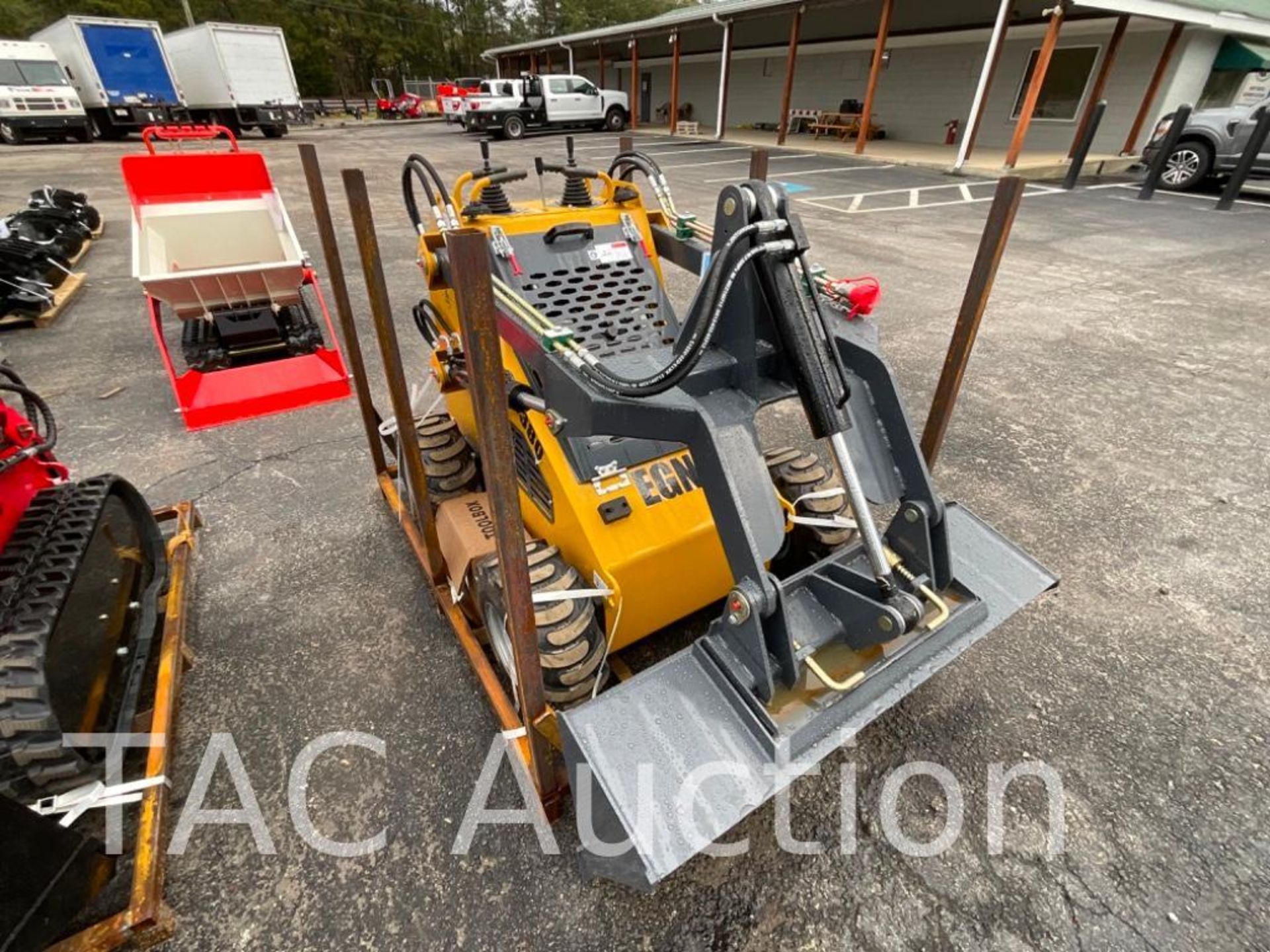 New EG380 Mini Skid Steer Loader - Image 13 of 36