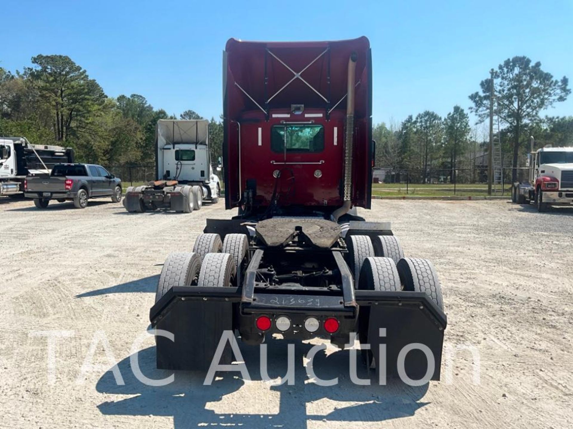 2018 Kenworth T680 Day Cab - Image 4 of 81