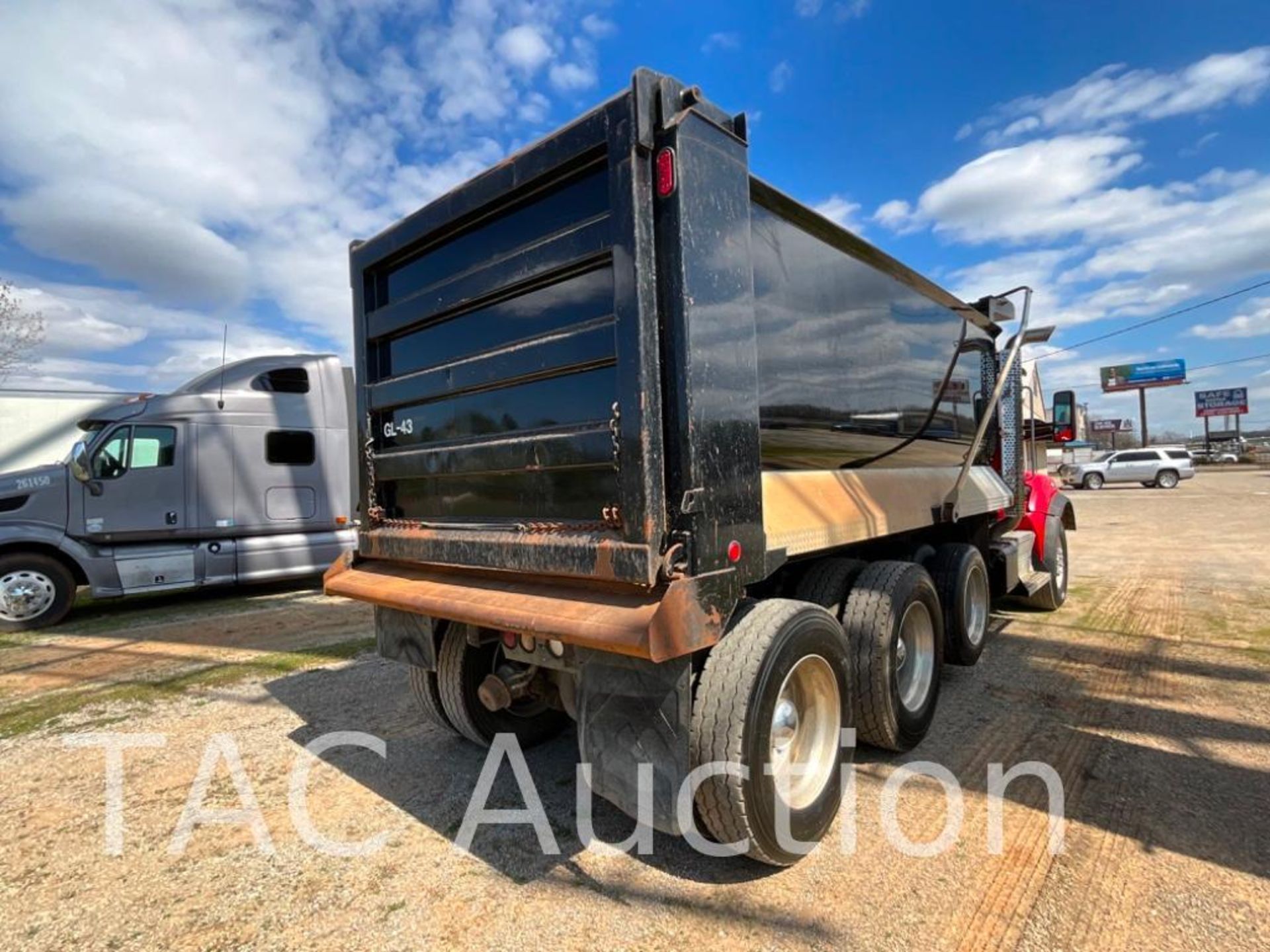 2016 Kenworth T880 Tri-Axle Dump Truck - Image 6 of 67