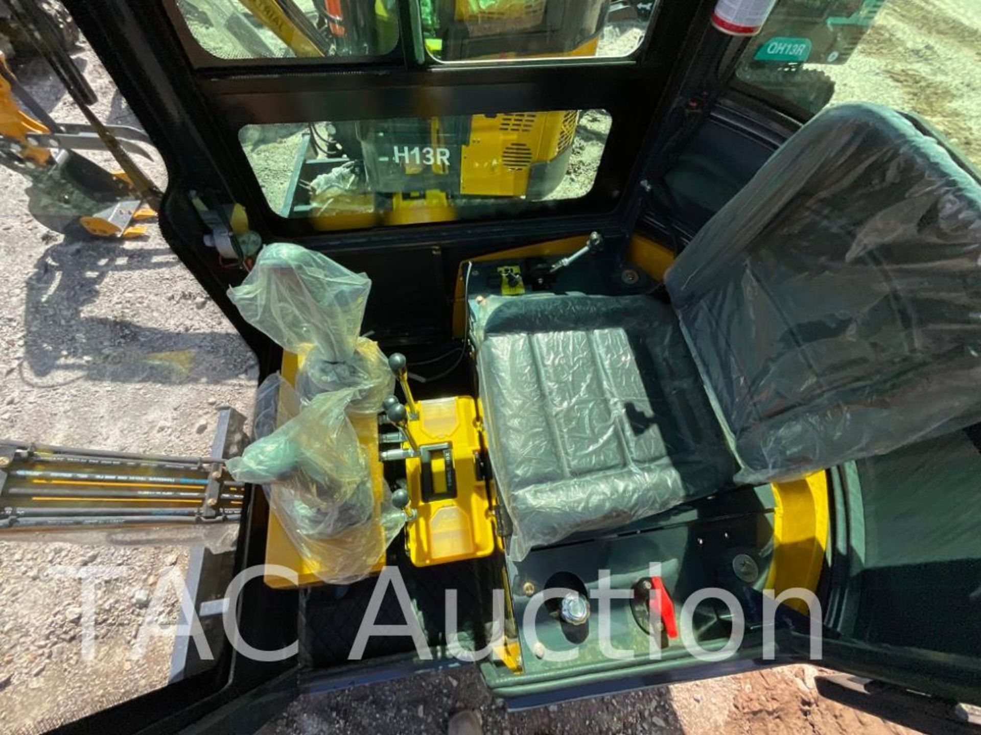New AGT H13R Enclosed Cab Mini Excavator - Image 9 of 18