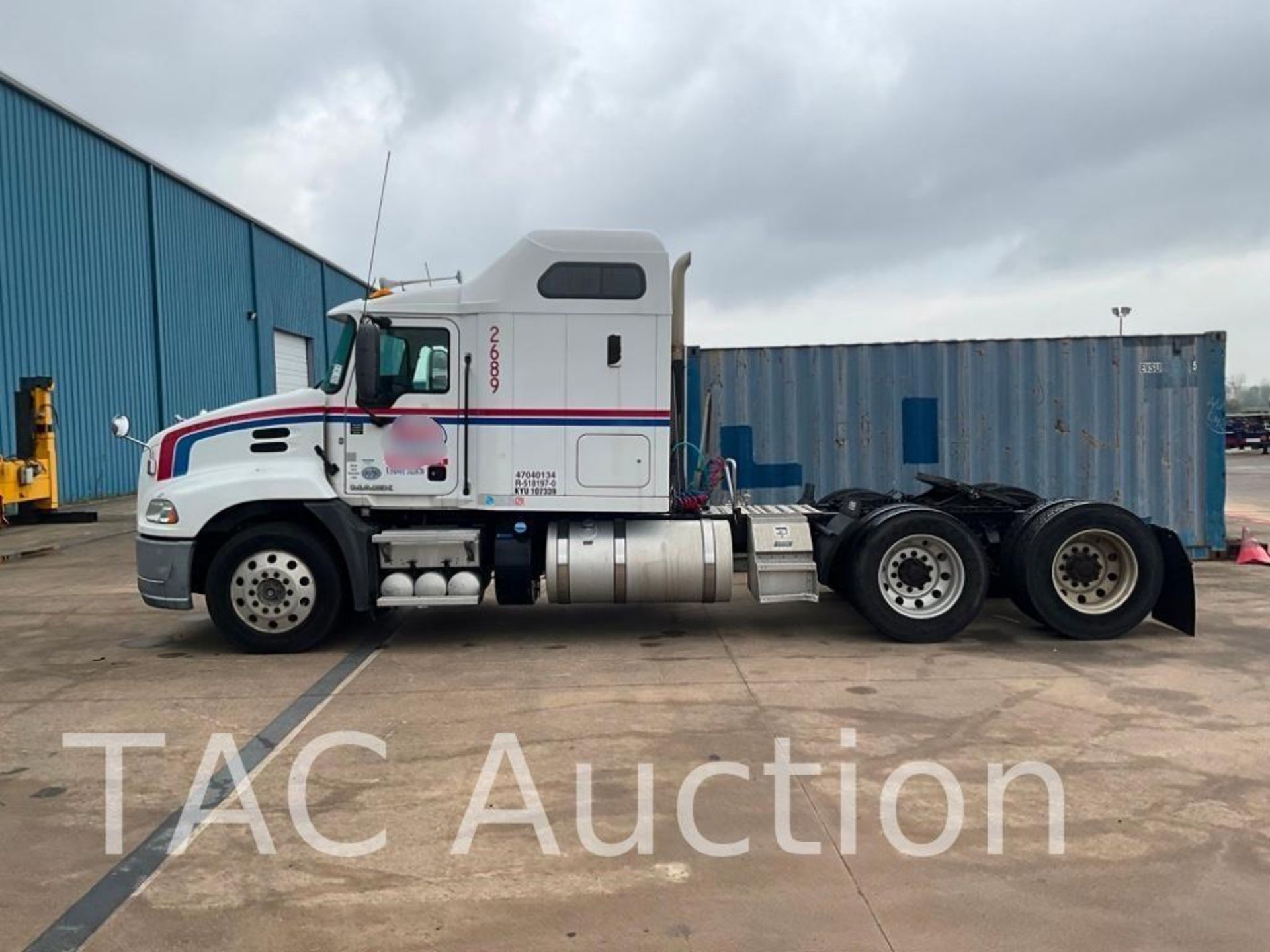 2015 Mack CXU613 Sleeper Truck - Bild 2 aus 81