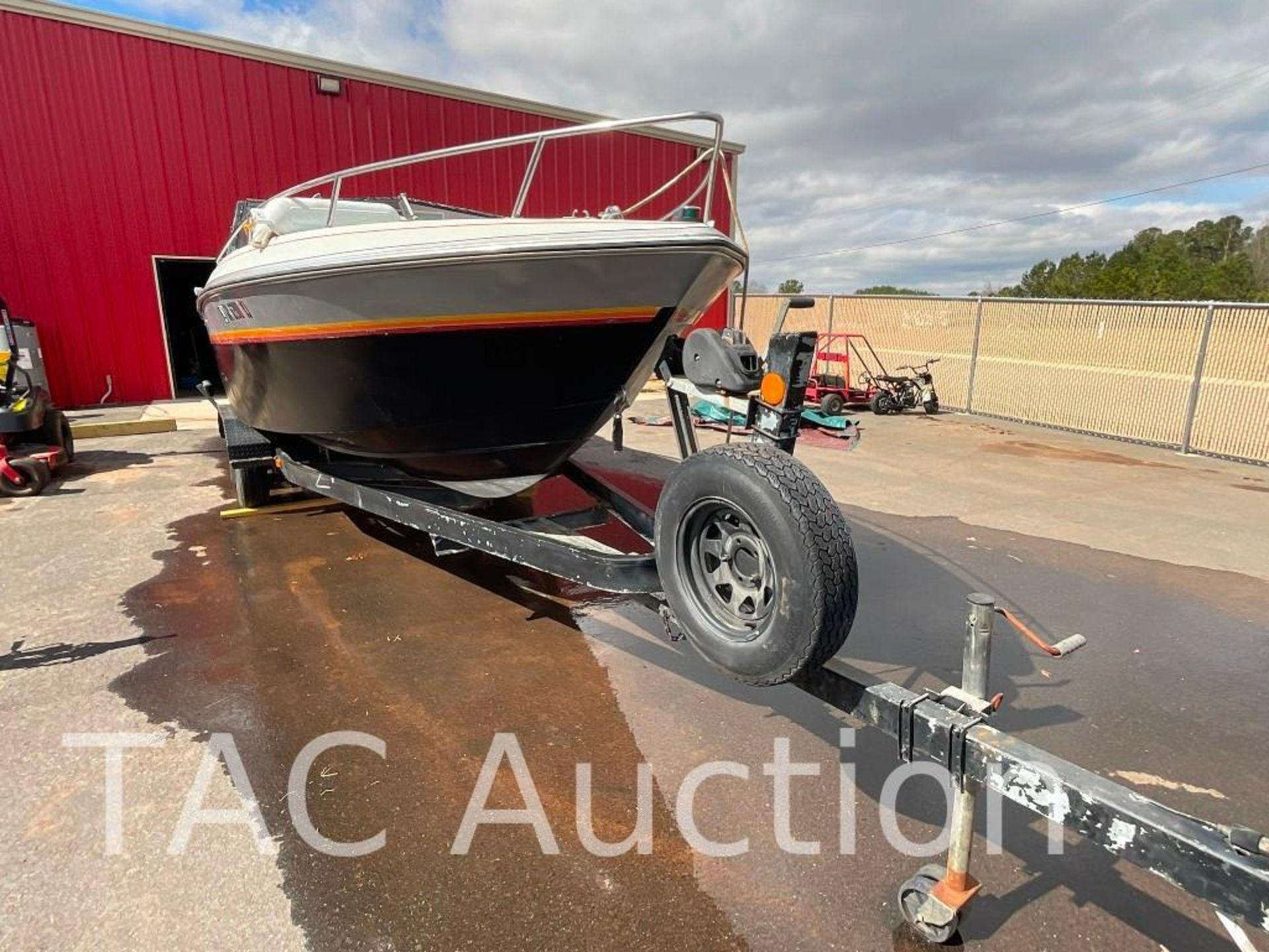 1985 Chaparral 21ft Cuddy Cabin Speed Boat - Image 7 of 26