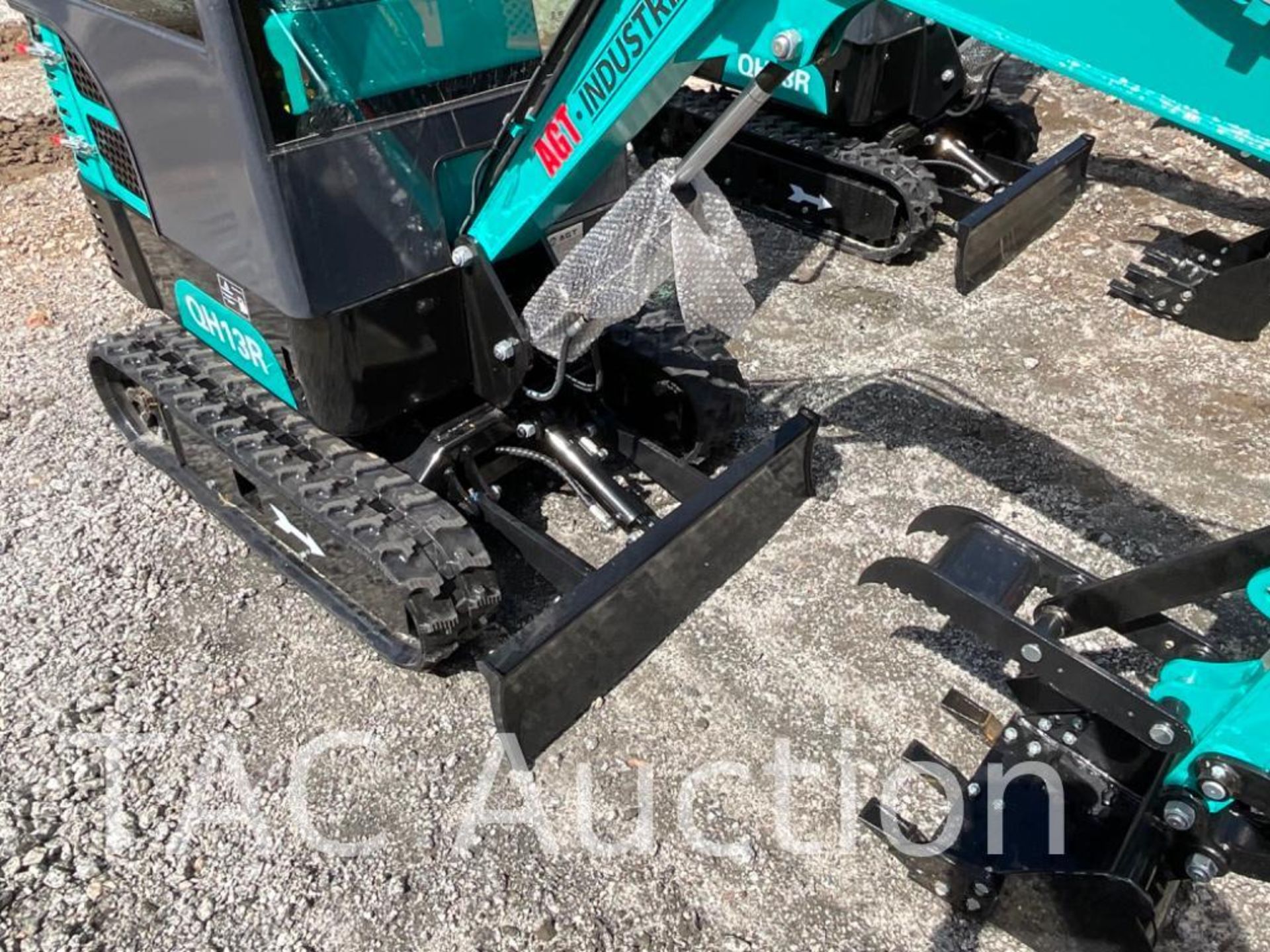 New AGT QH13R Enclosed Cab Mini Excavator - Image 14 of 19