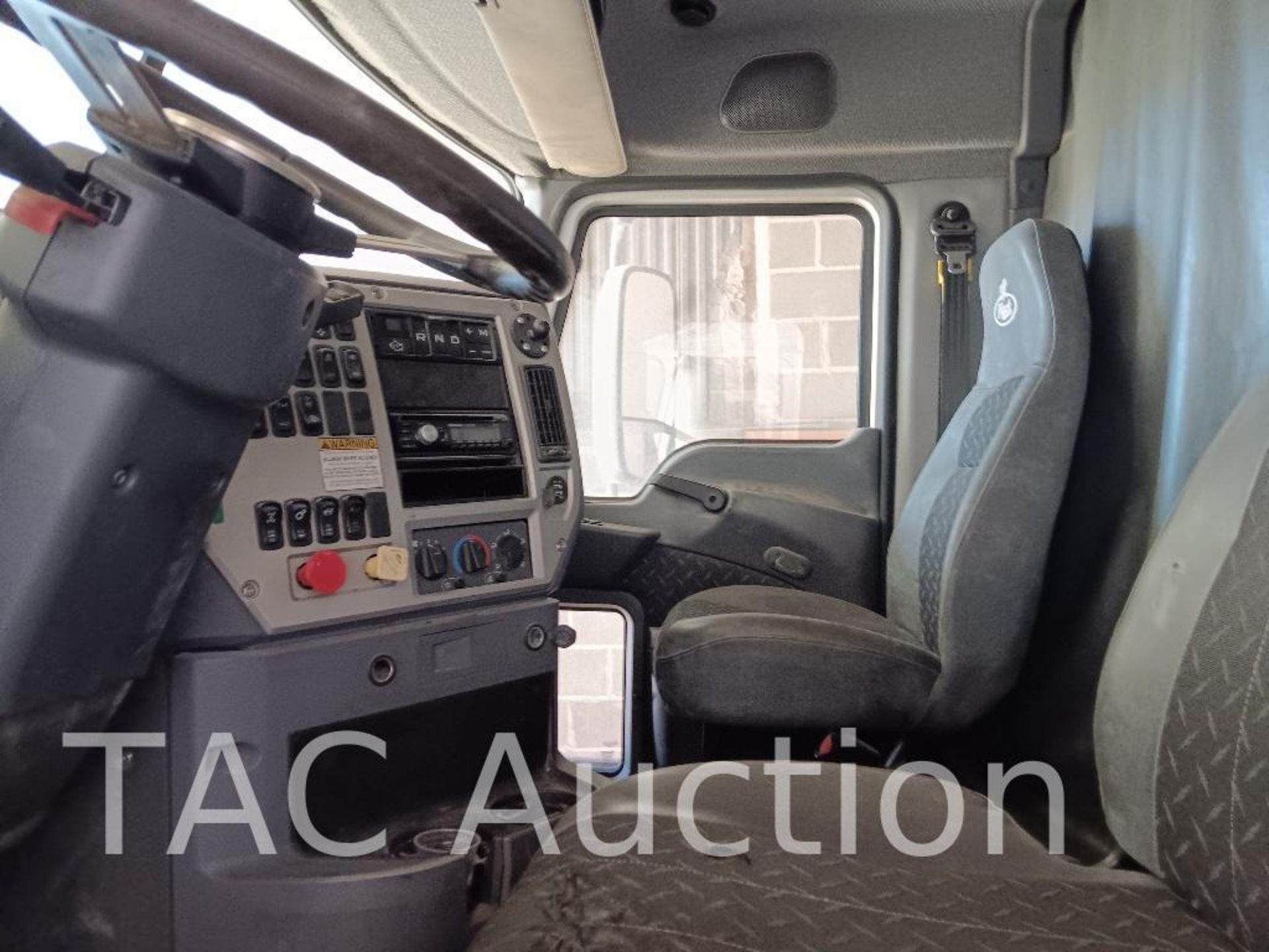 2014 Mack CXU613 Sleeper Truck - Image 88 of 148