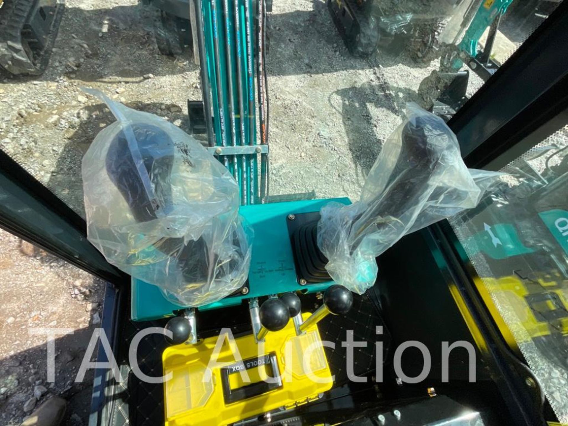 New AGT QH13R Enclosed Cab Mini Excavator - Image 11 of 19