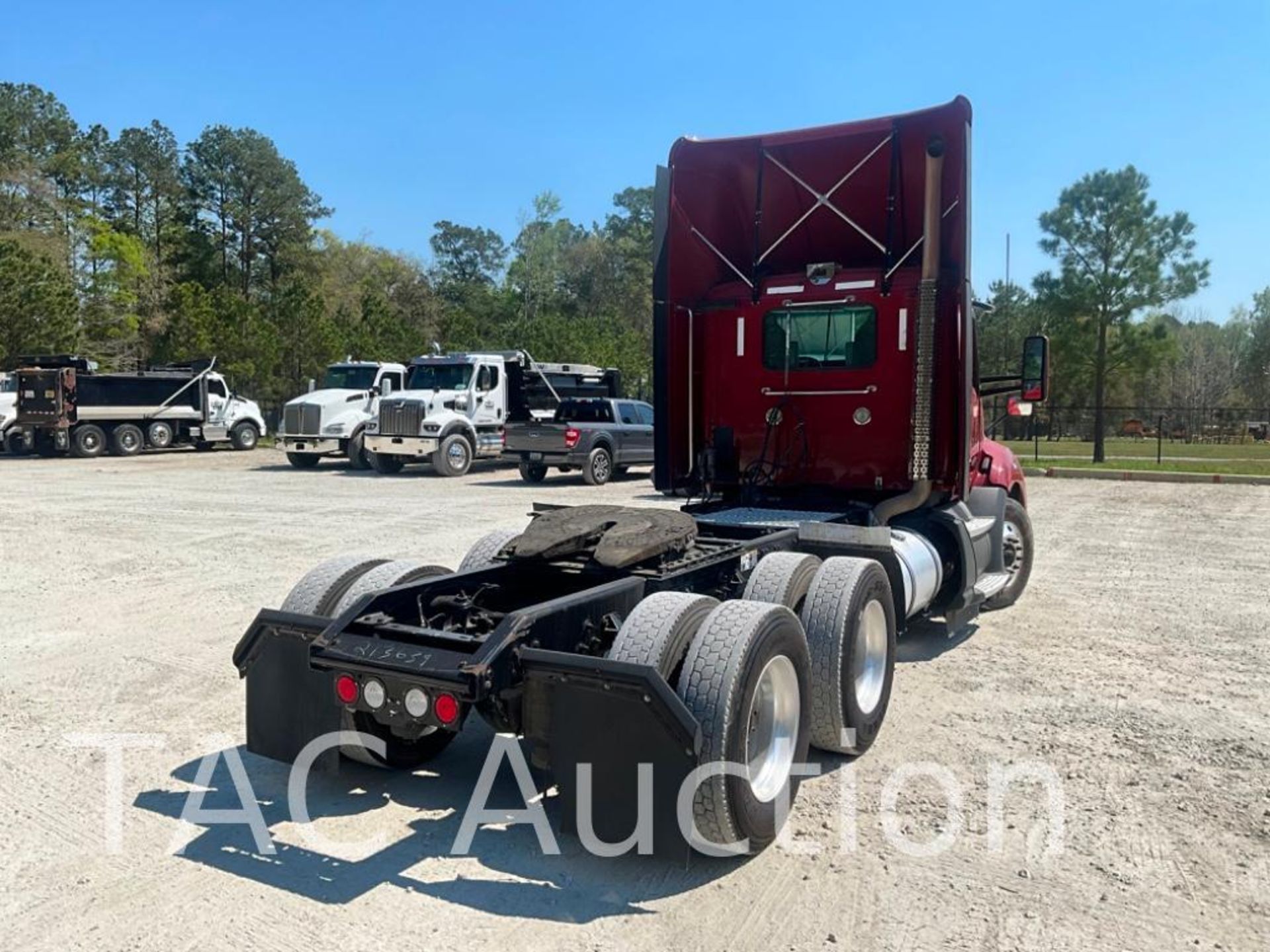 2018 Kenworth T680 Day Cab - Image 5 of 81