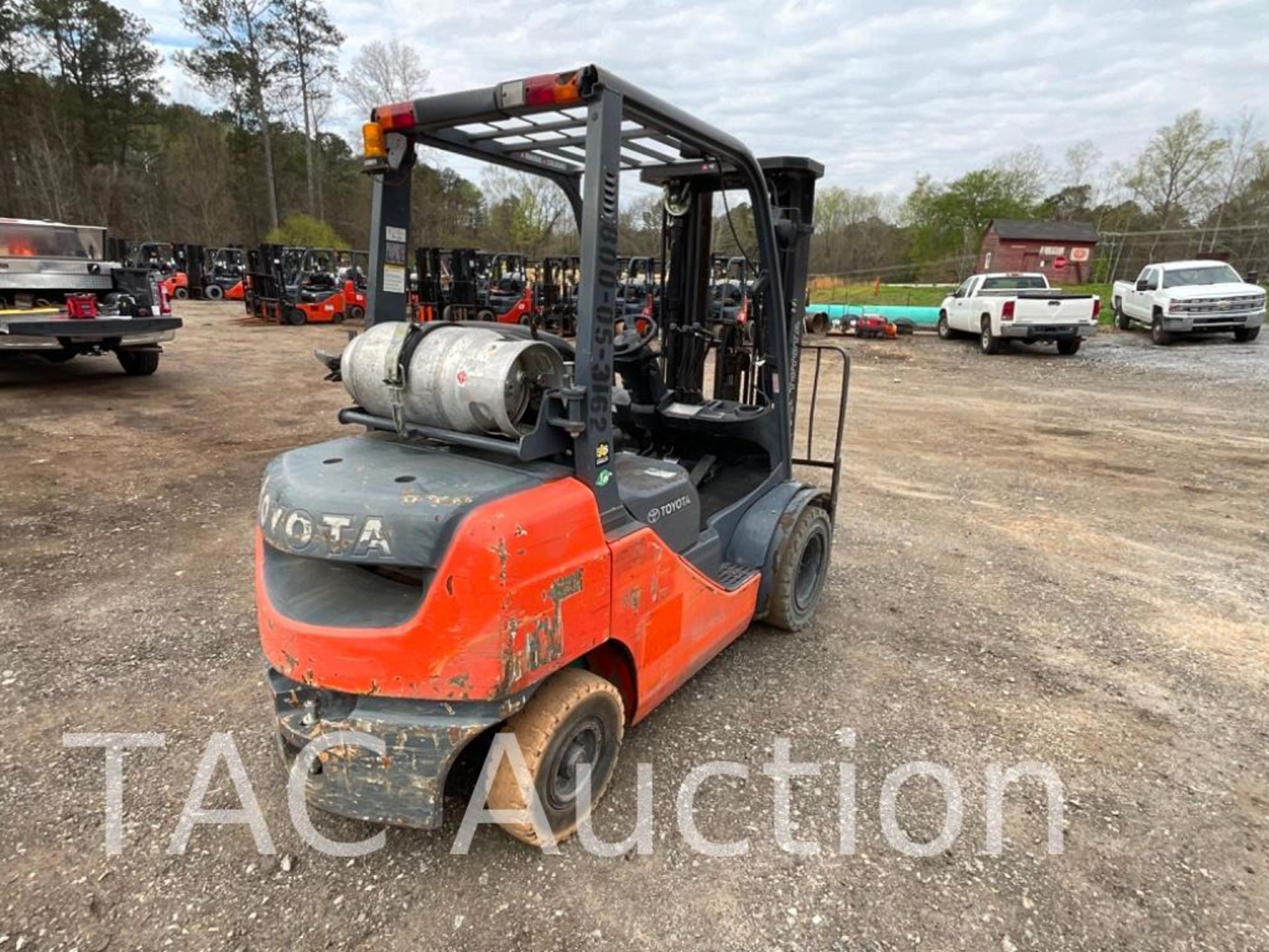 2015 Toyota 8FGU25 5000lb Forklift - Image 5 of 22