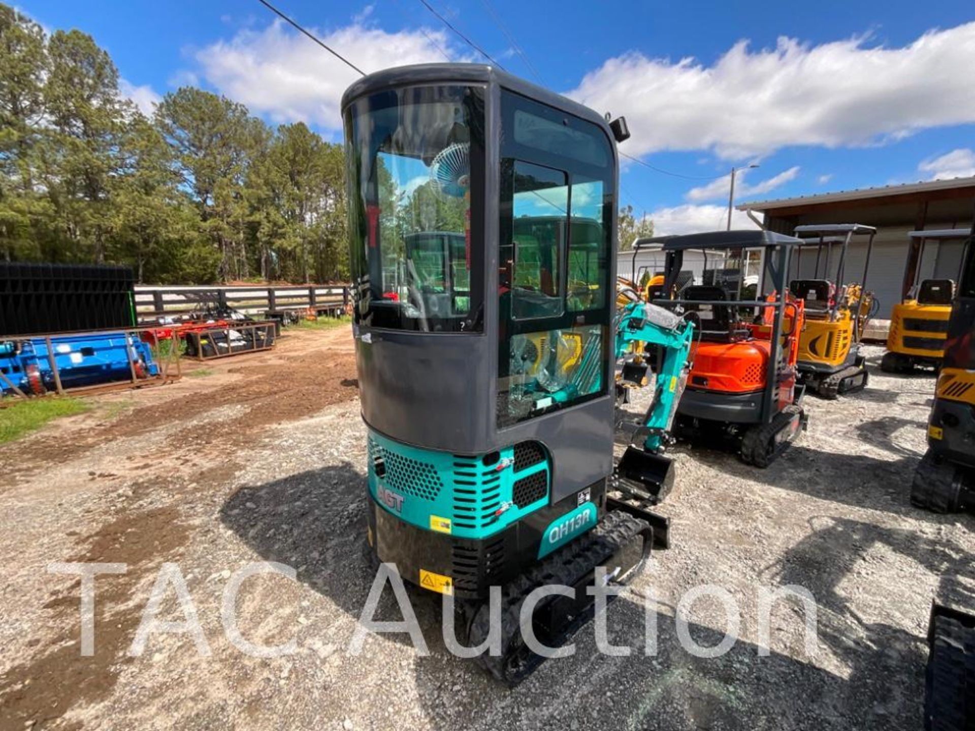 New AGT QH13R Enclosed Cab Mini Excavator - Image 5 of 19