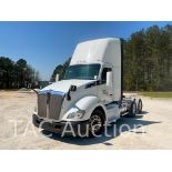 2016 Kenworth T680 Day Cab