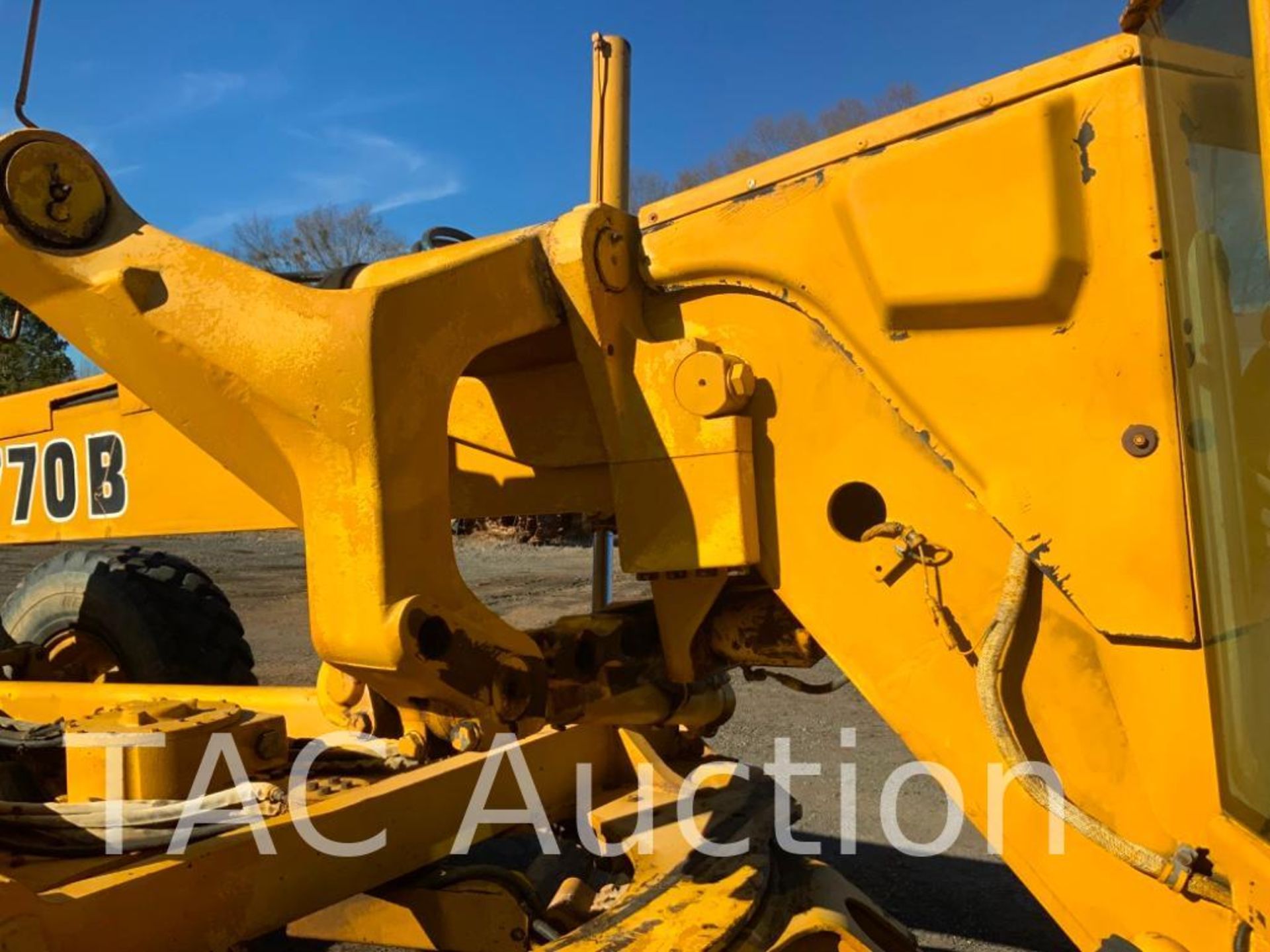 John Deere 770B Motor Grader - Image 27 of 51