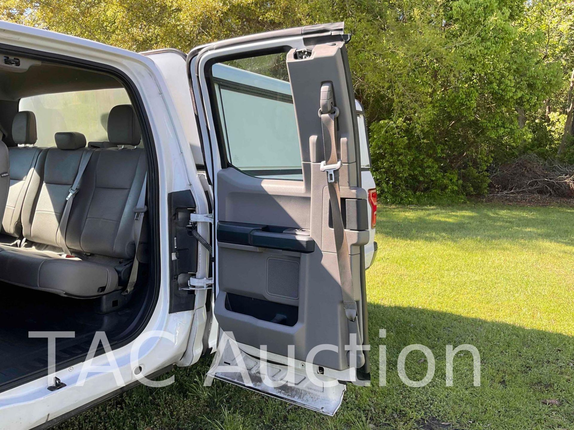 2020 Ford F150 XL Extended Cab Pickup Truck - Image 31 of 48