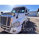 2011 Freightliner Cascadia Day Cab