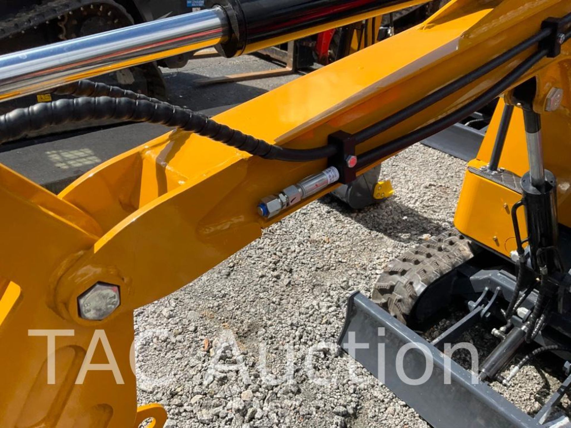 New AGT H15 Mini Excavator - Image 17 of 19