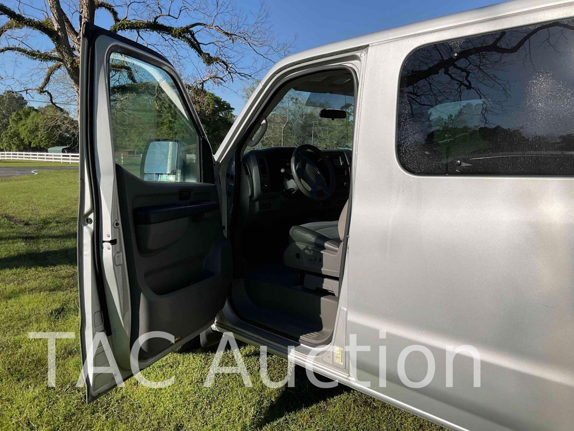 2013 Nissan NV3500 (12) Passenger Van - Image 10 of 46