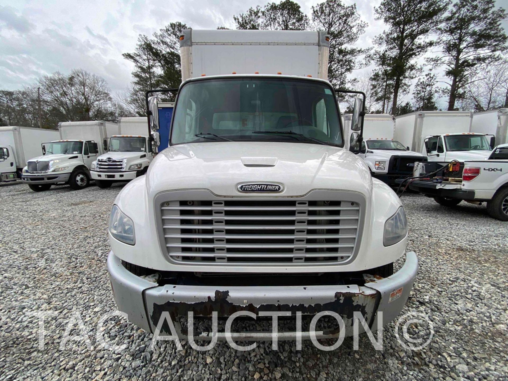 2016 Freightliner M2106 26ft Box Truck - Image 2 of 61