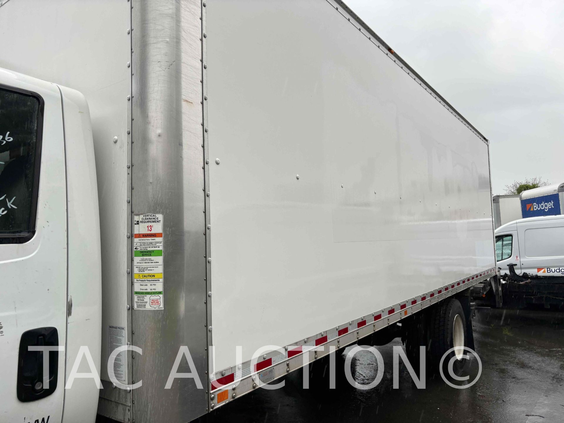 2018 International 4300 26ft Box Truck - Image 17 of 49